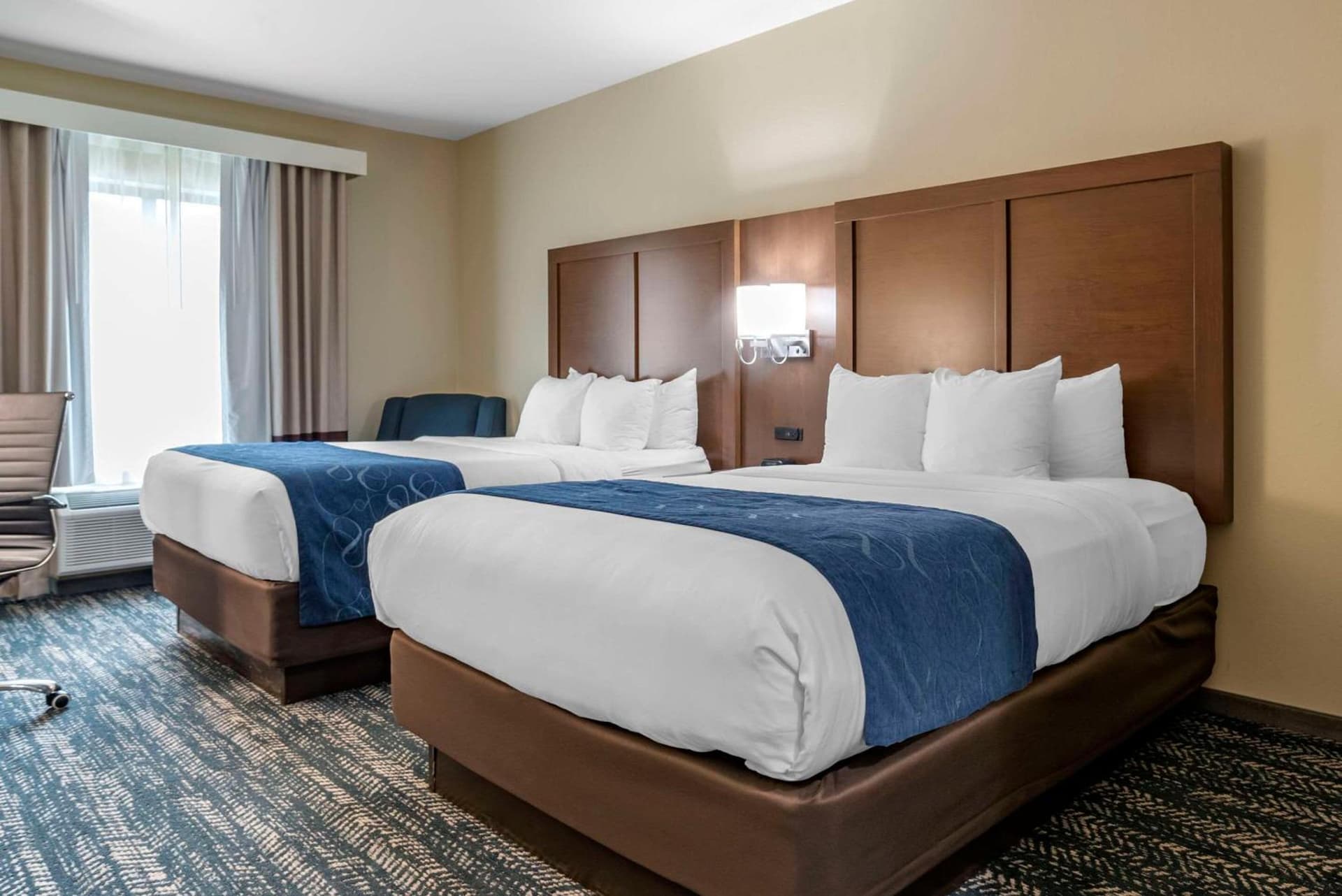 Comfort Inn & Suites Downtown near University gallery photo in Tuscaloosa, AL — image 42