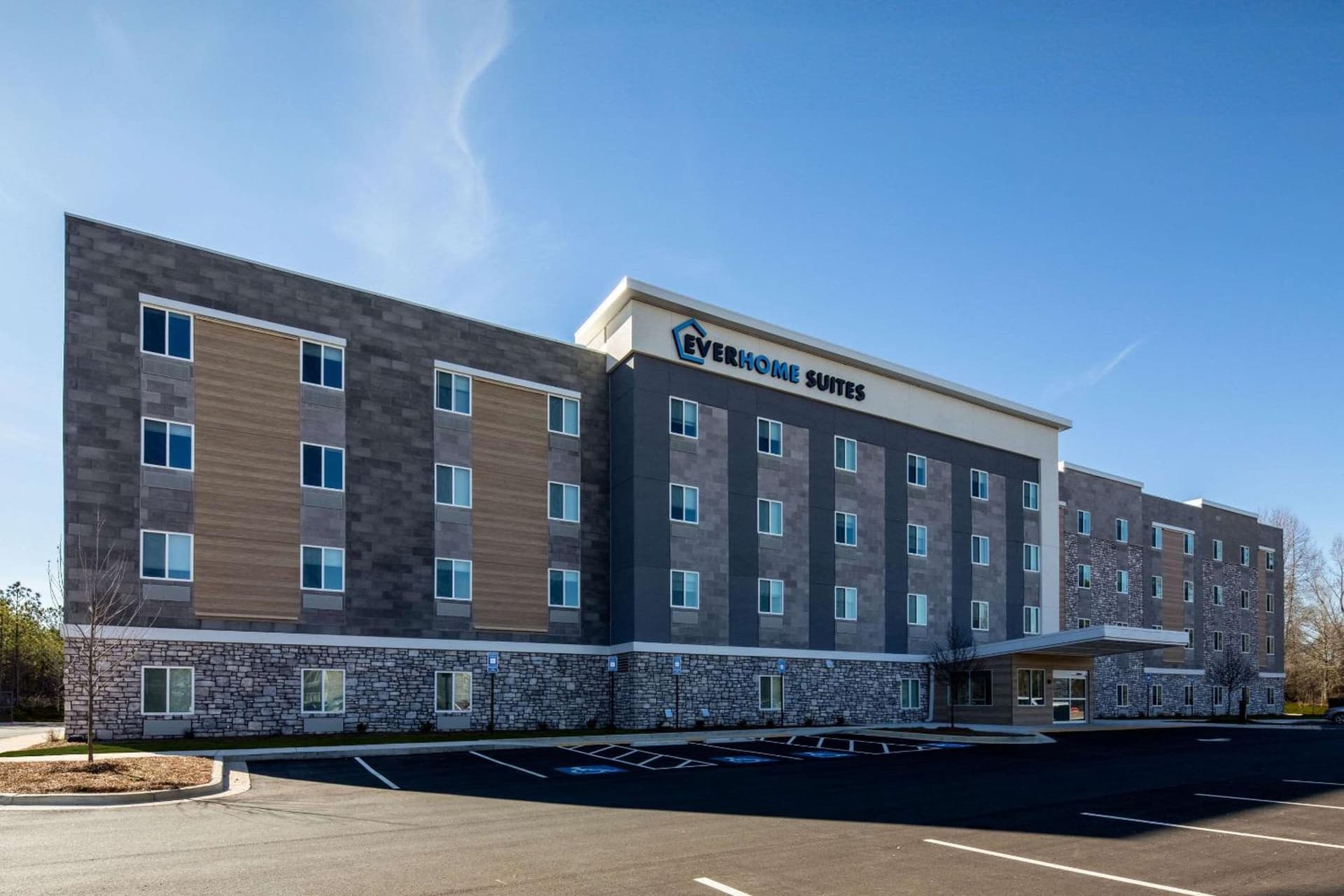 Everhome Suites Atlanta Newnan featured exterior or lobby in Newnan, GA — similar hotel