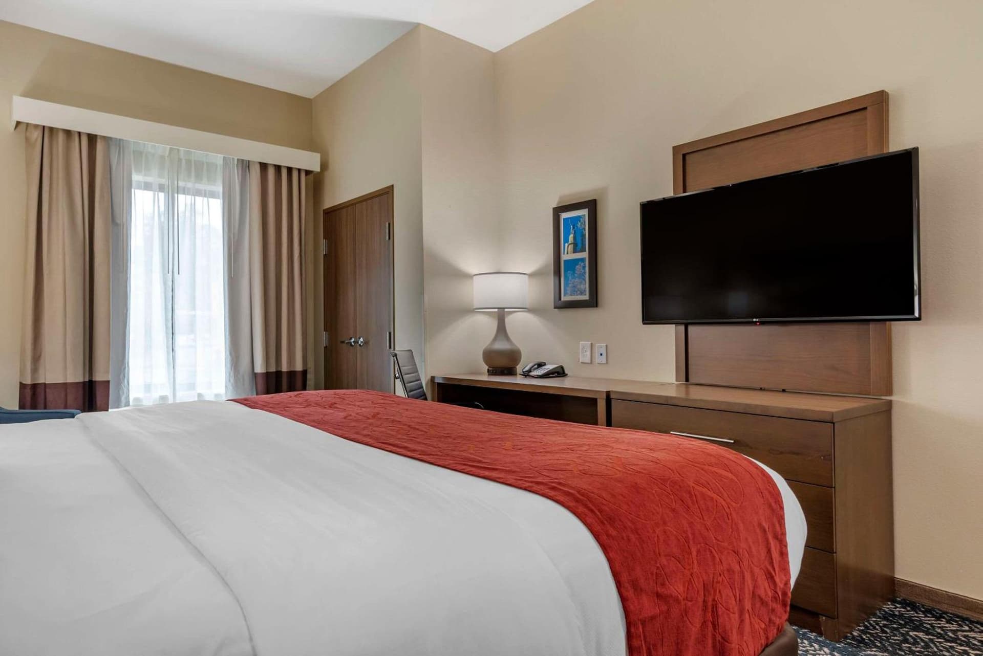 Comfort Inn & Suites Downtown near University gallery photo in Tuscaloosa, AL — image 48