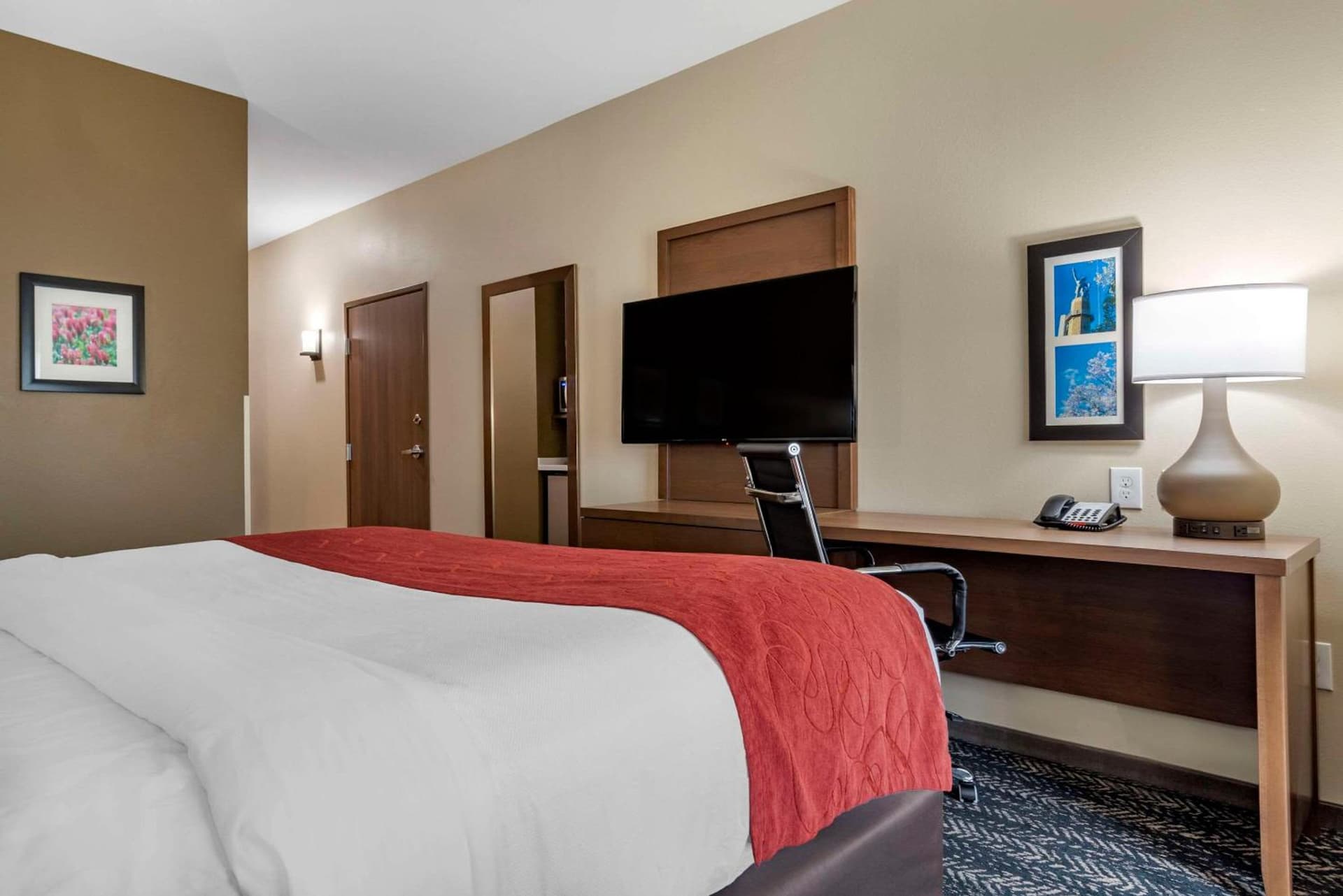Comfort Inn & Suites Downtown near University gallery photo in Tuscaloosa, AL — image 27