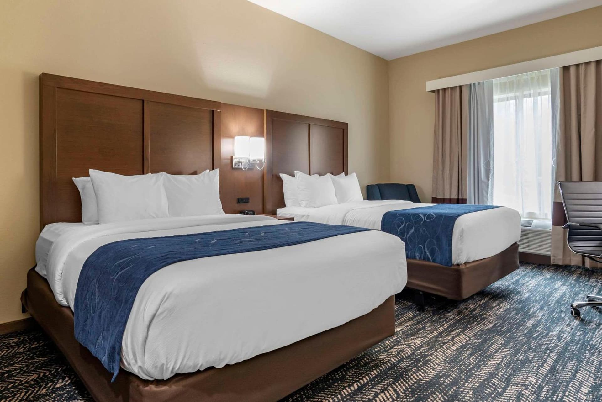 Comfort Inn & Suites Downtown near University gallery photo in Tuscaloosa, AL — image 25