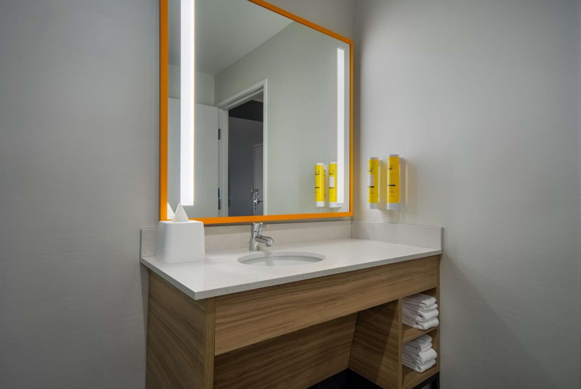 Tru By Hilton Merrillville gallery photo in Merrillville, IN — image 23