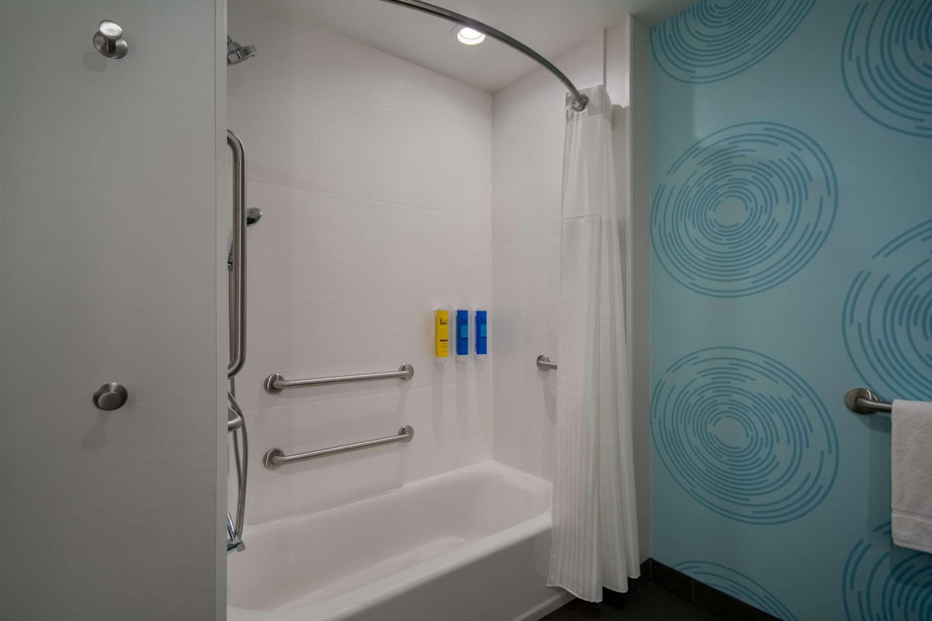 Tru By Hilton Merrillville gallery photo in Merrillville, IN — image 24
