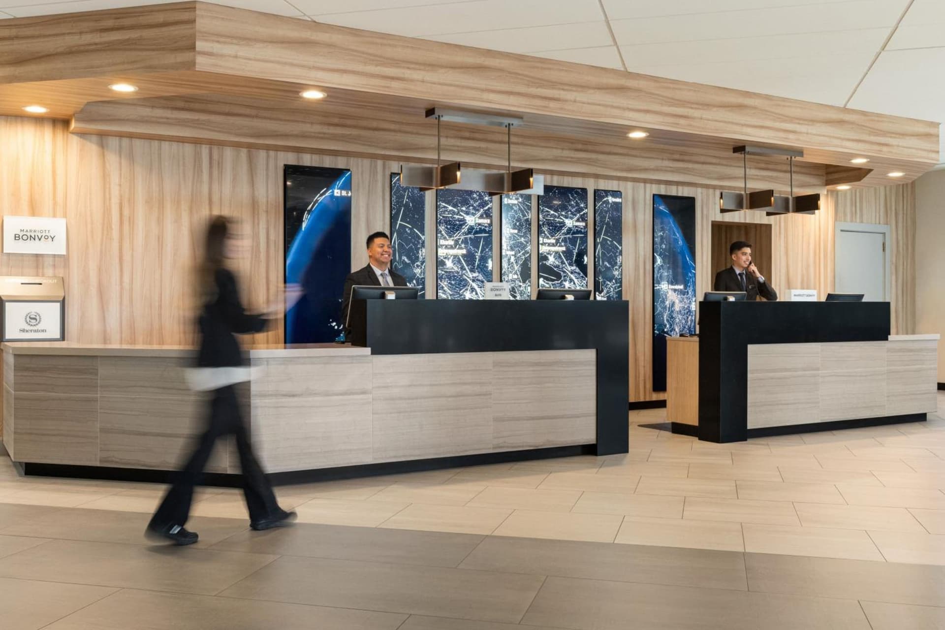 Sheraton Suites Chicago O'Hare property views in Rosemont, IL — gallery photo 3