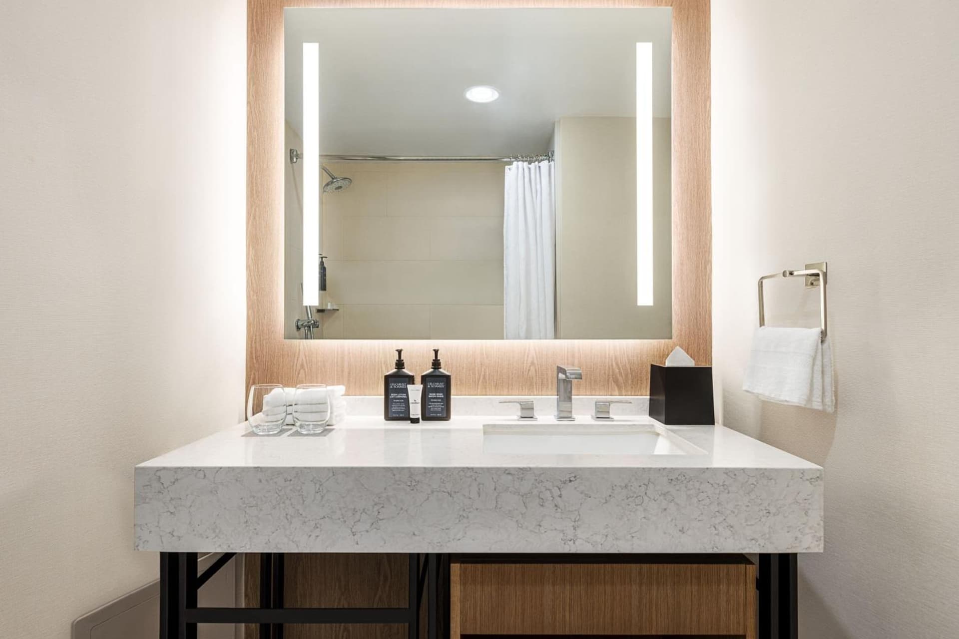 Sheraton Suites Chicago O'Hare gallery photo in Rosemont, IL — image 18