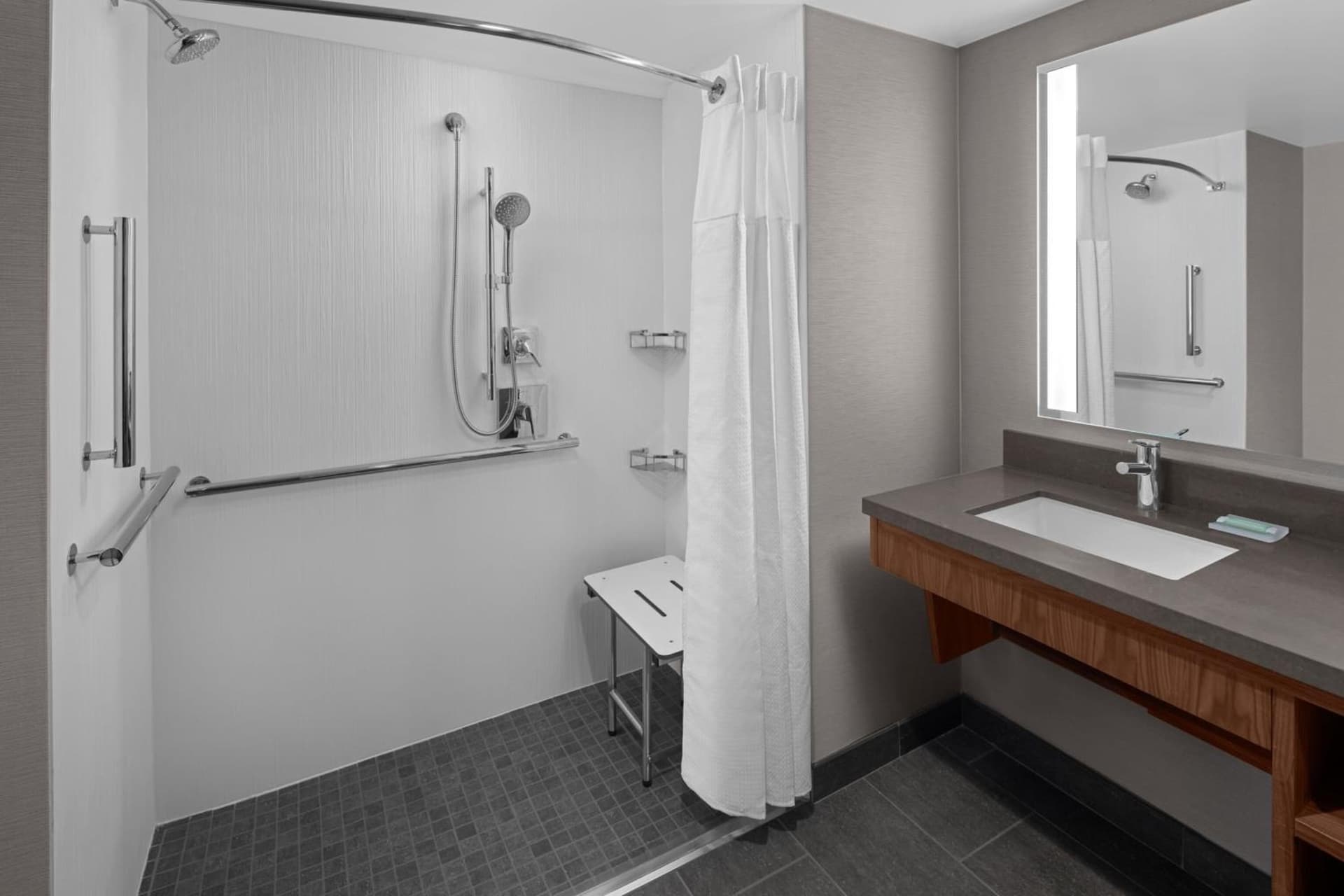 Courtyard by Marriott Pittsburgh University Center gallery photo in Pittsburgh, PA — image 38