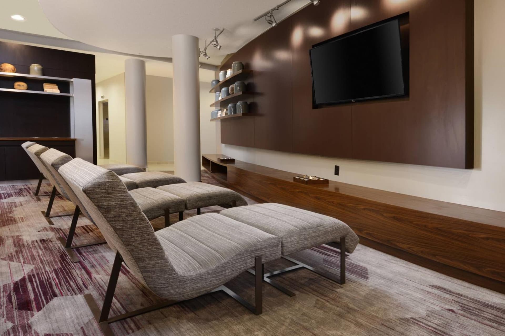 Courtyard Marriott Houston Pearland interior in Pearland, TX — gallery photo 2