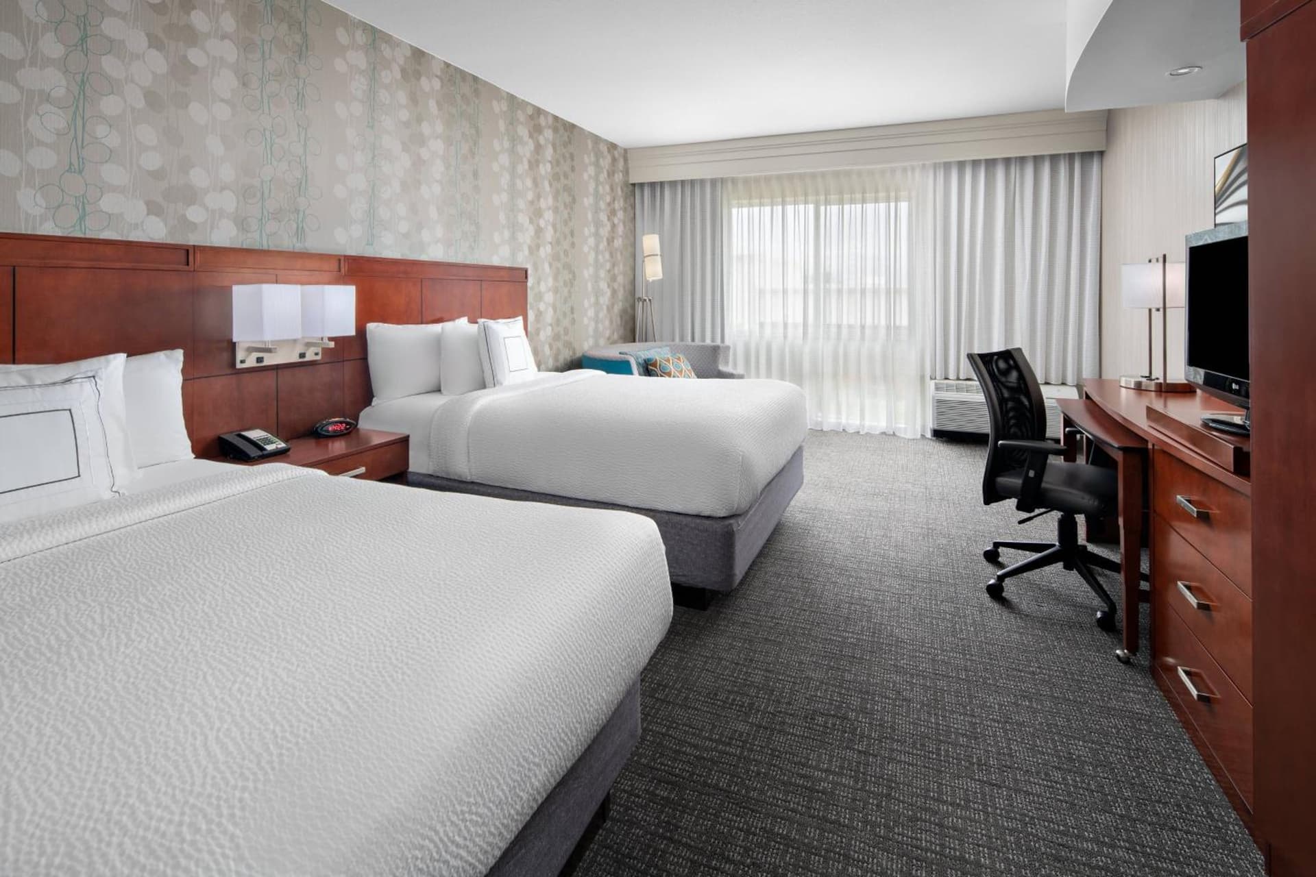 Courtyard by Marriott Raleigh North interior in Raleigh, NC — gallery photo 2
