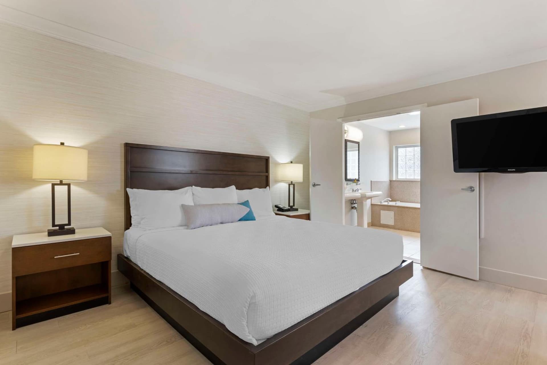 Best Western Plus All Suites Inn property views in Santa Cruz, CA — gallery photo 3