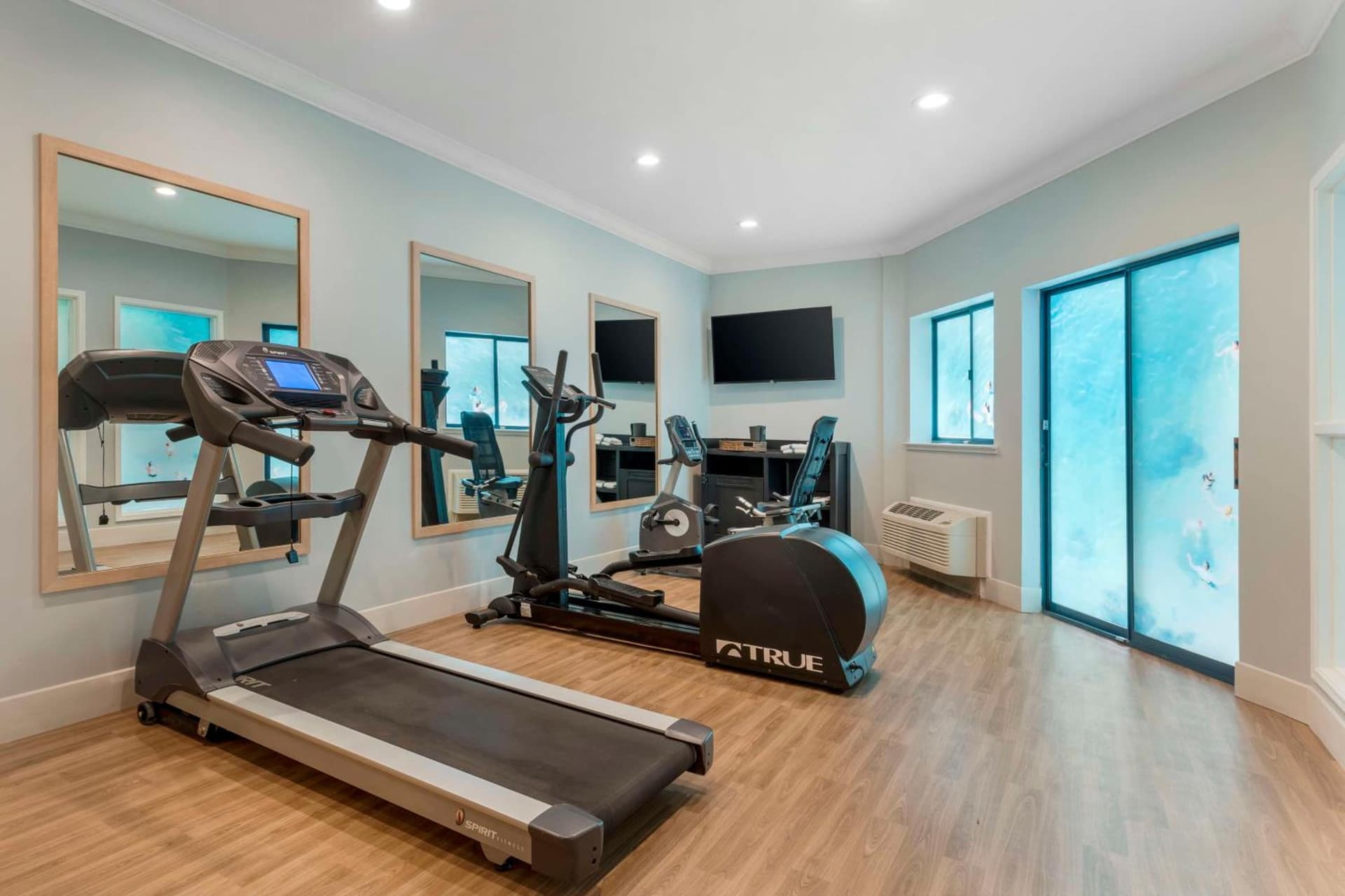 Best Western Plus All Suites Inn gallery photo in Santa Cruz, CA — image 38