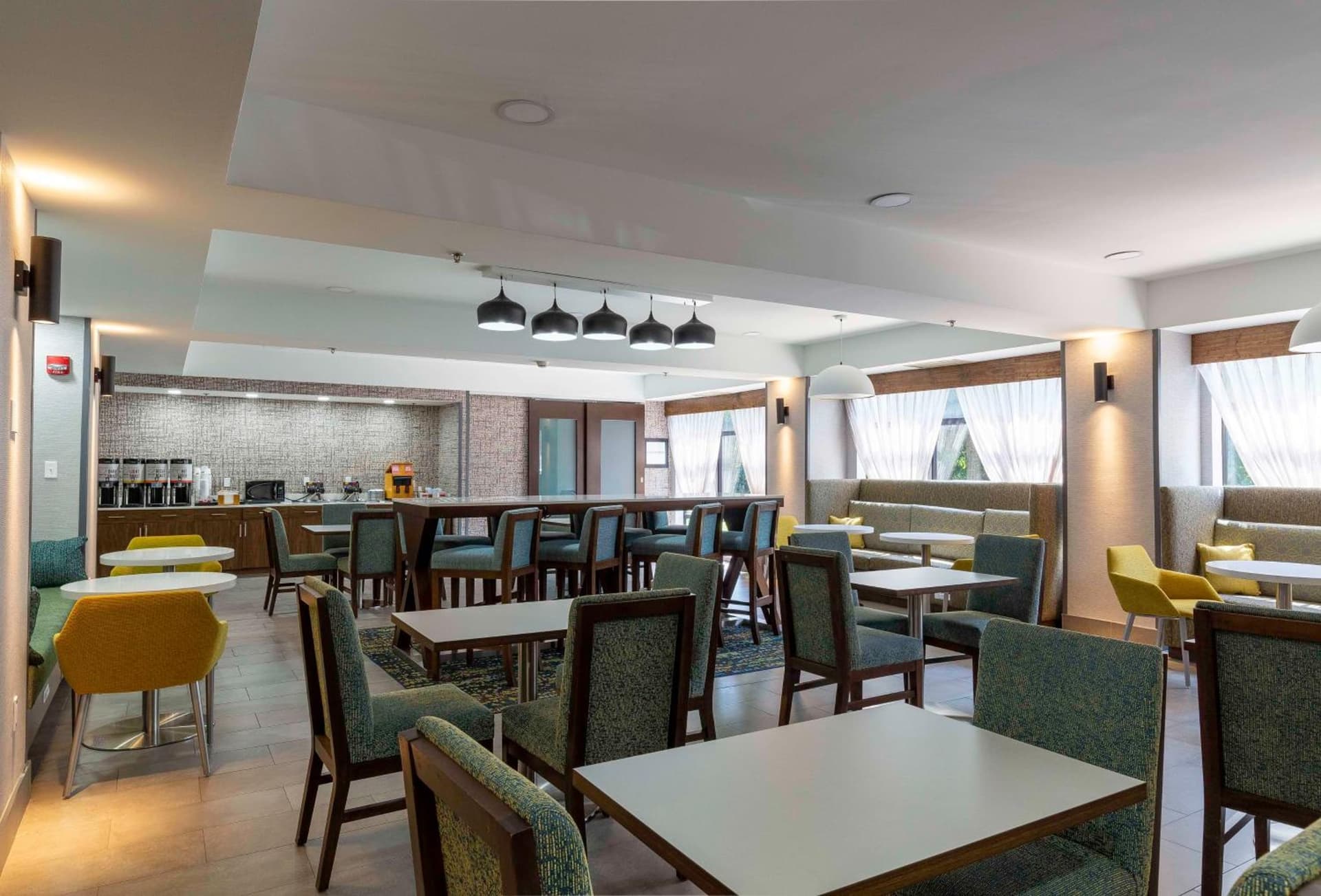 Hampton Inn East Windsor gallery photo in East Windsor, NJ — image 9