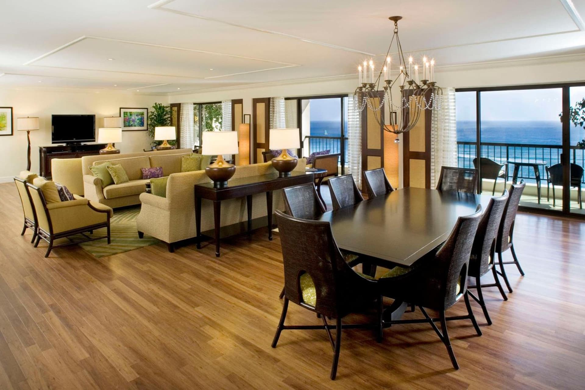Hilton Hawaiian Village Waikiki Beach Resort gallery photo in Honolulu, HI — image 35