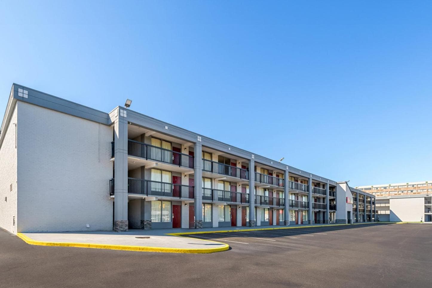 Red Roof Inn Richmond - Airport Sandston interior in Sandston, VA — gallery photo 2