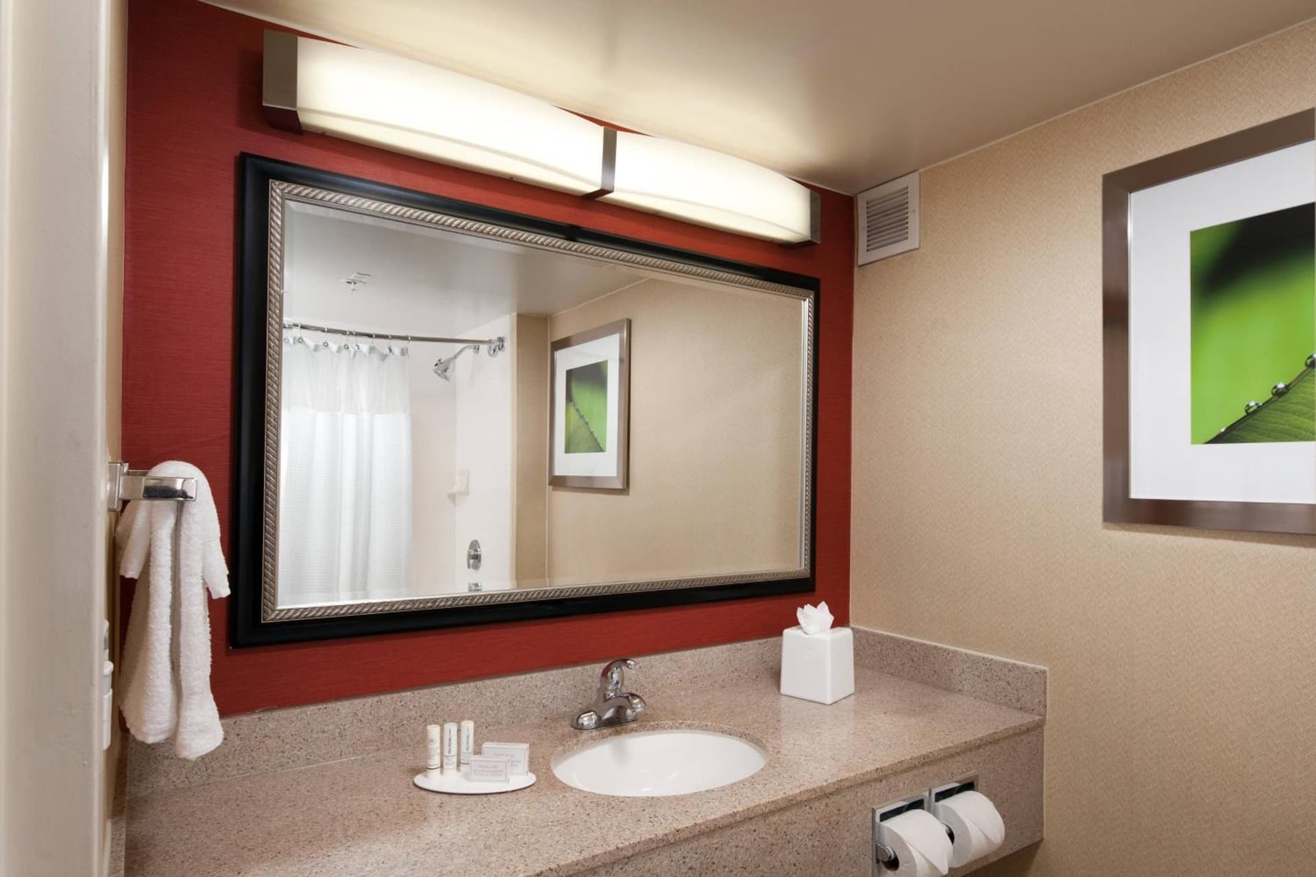 Courtyard by Marriott Baldwin Park property views in Baldwin Park, CA — gallery photo 3