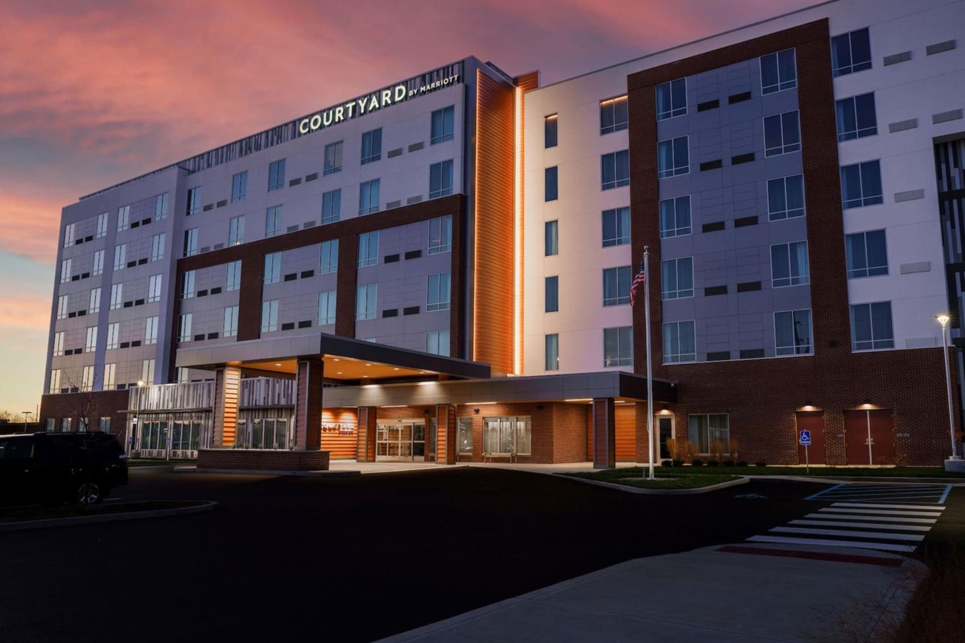 Courtyard by Marriott Indianapolis Fishers interior in Fishers, IN — gallery photo 2
