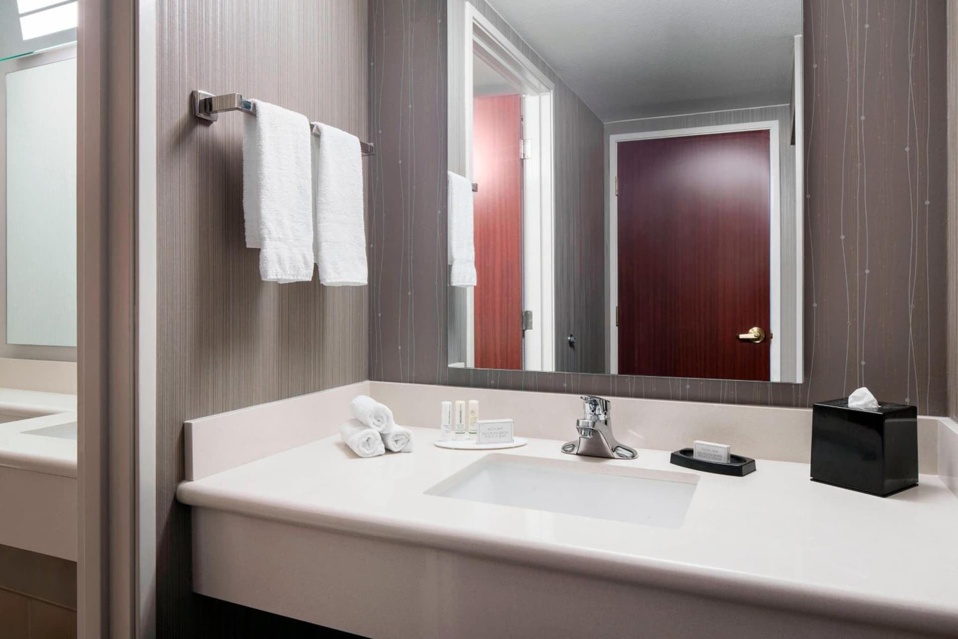 Courtyard by Marriott Seattle Federal Way gallery photo in Federal Way, WA — image 28