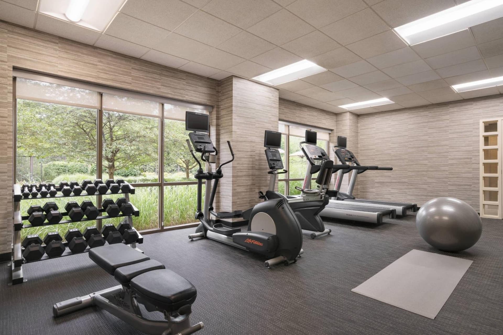 Courtyard by Marriott Middletown Goshen gallery photo in Middletown, NY — image 17