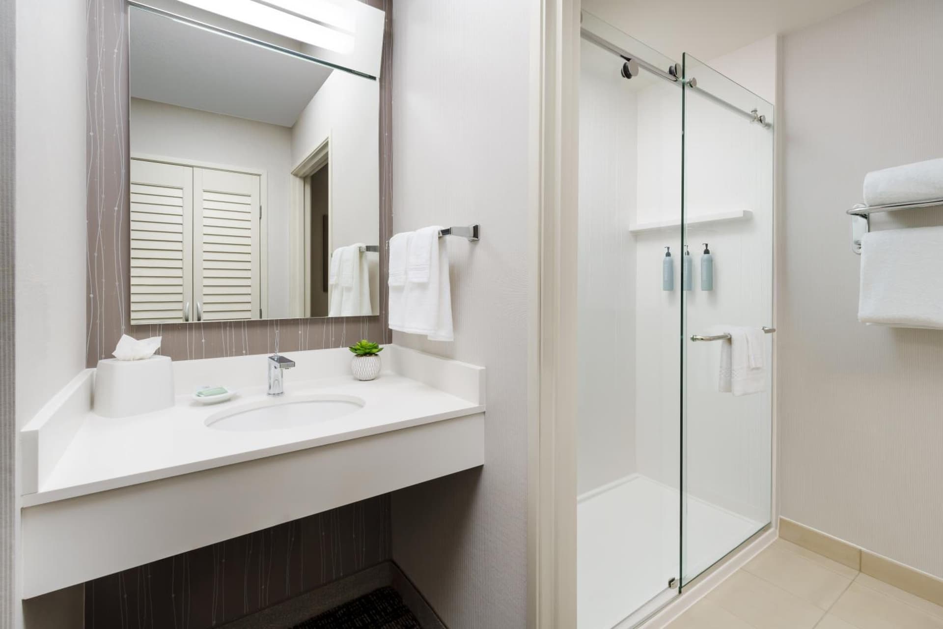 Courtyard by Marriott Roseville Galleria Mall/Creekside Ridge Drive gallery photo in Roseville, CA — image 23