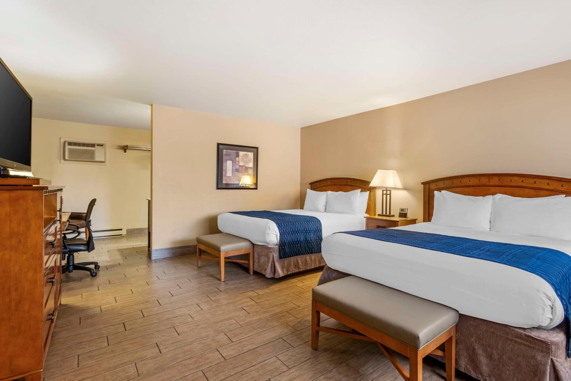 Best Western Sunset Inn property views in Cody, WY — gallery photo 3