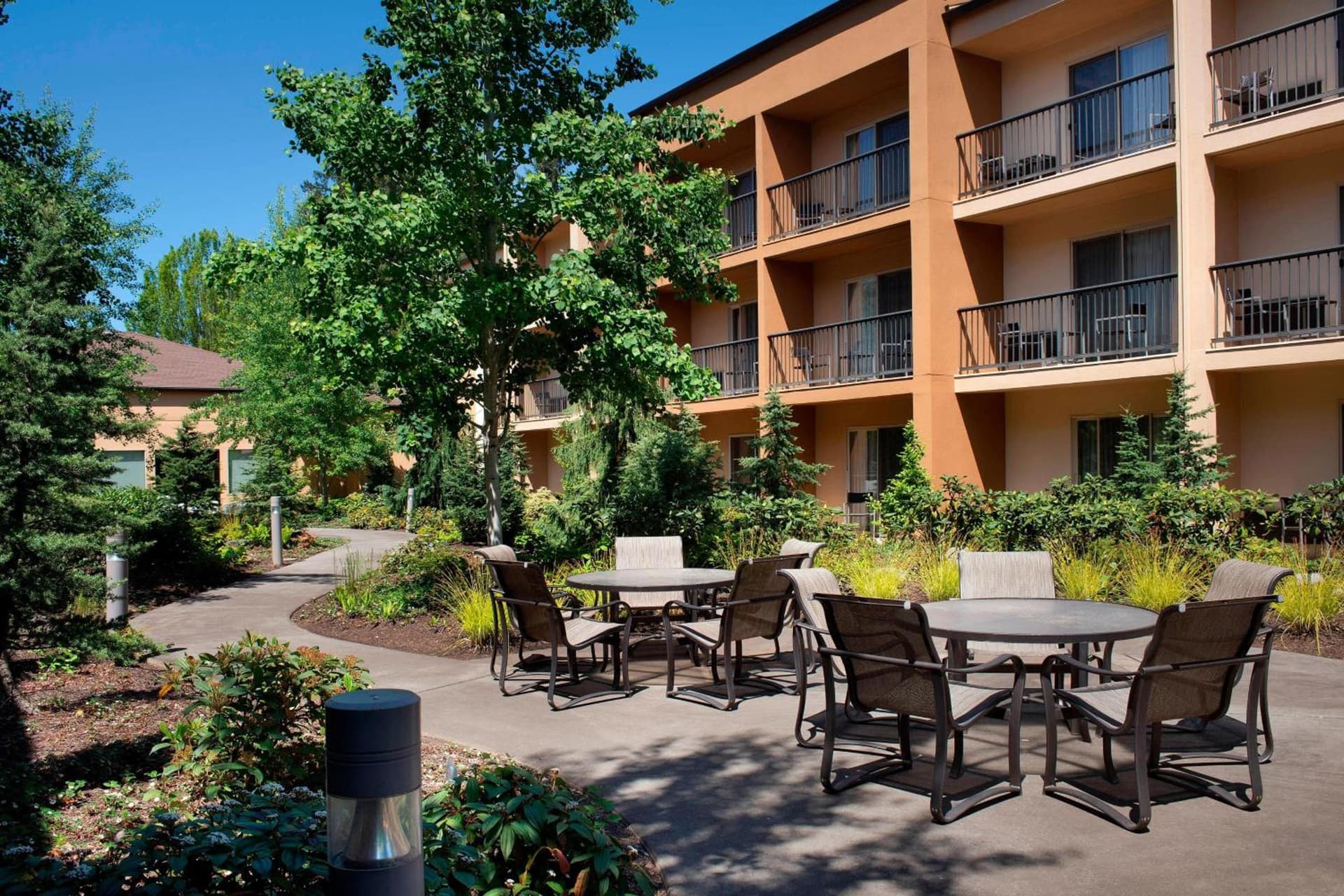 Courtyard by Marriott Portland Hillsboro property views in Hillsboro, OR — gallery photo 3