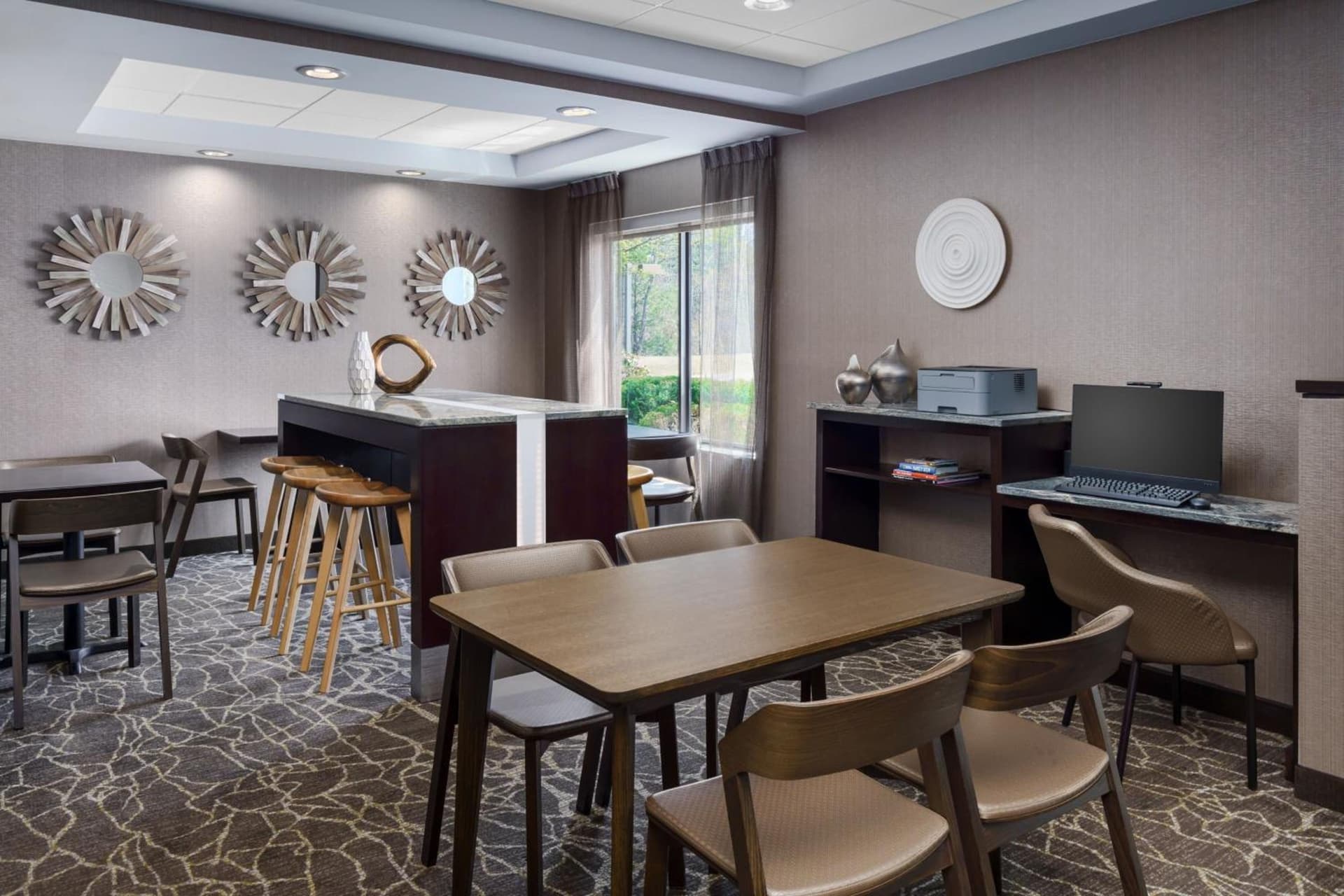 SpringHill Suites by Marriott Manchester-Boston Regional Airport gallery photo in Manchester, NH — image 24