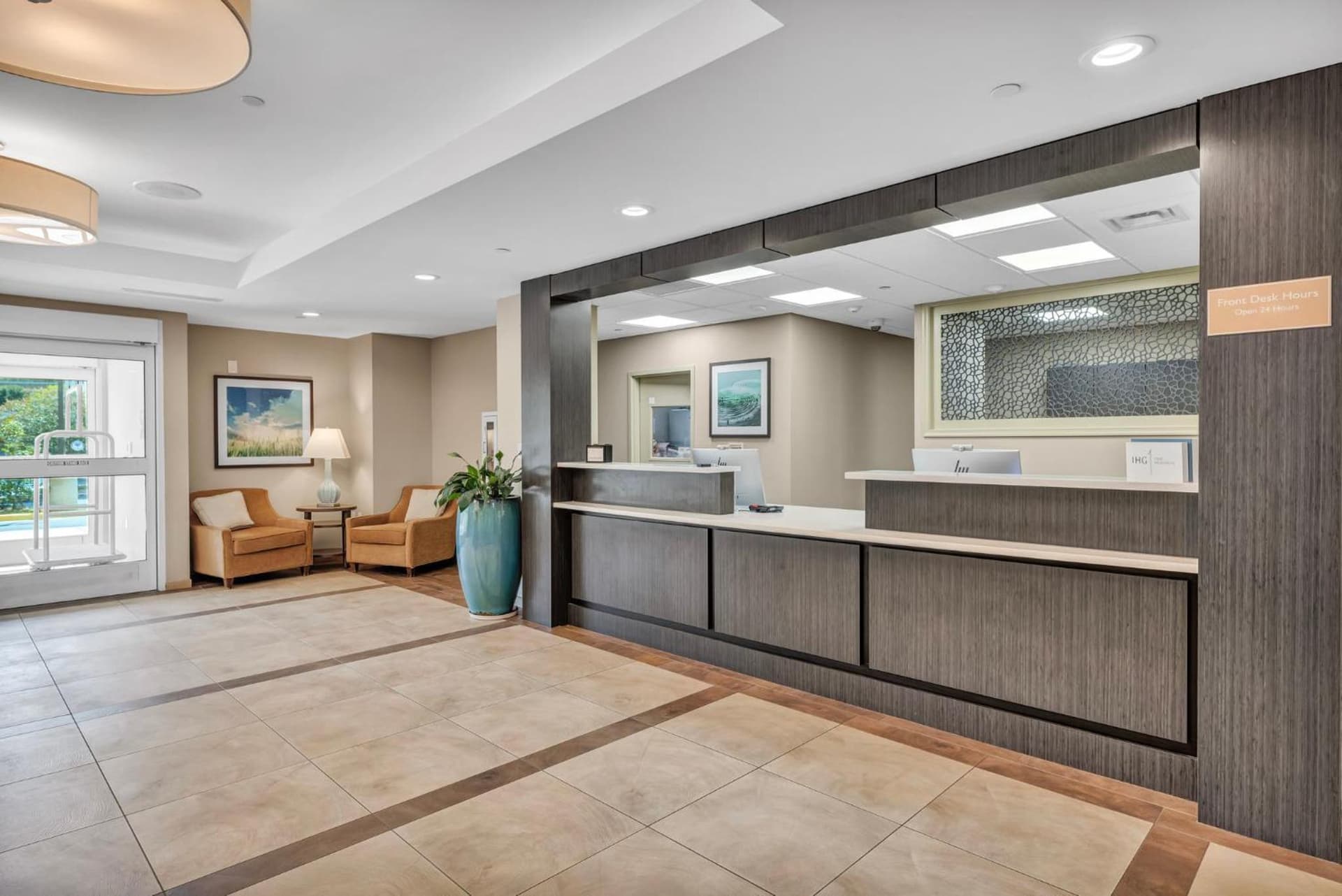 Candlewood Suites - Dumfries - Quantico by IHG interior in Dumfries, VA — gallery photo 2