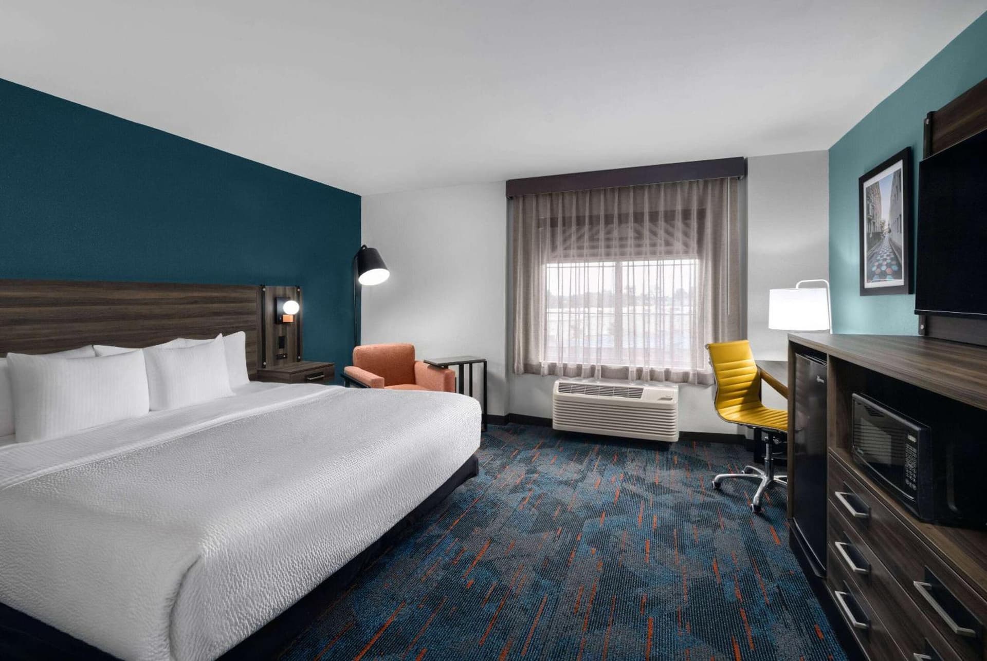 La Quinta by Wyndham Greensboro NC gallery photo in Greensboro, NC — image 11