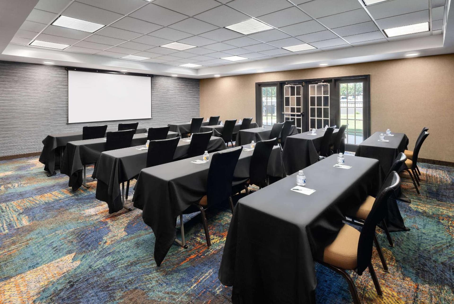 La Quinta by Wyndham Greensboro NC gallery photo in Greensboro, NC — image 7