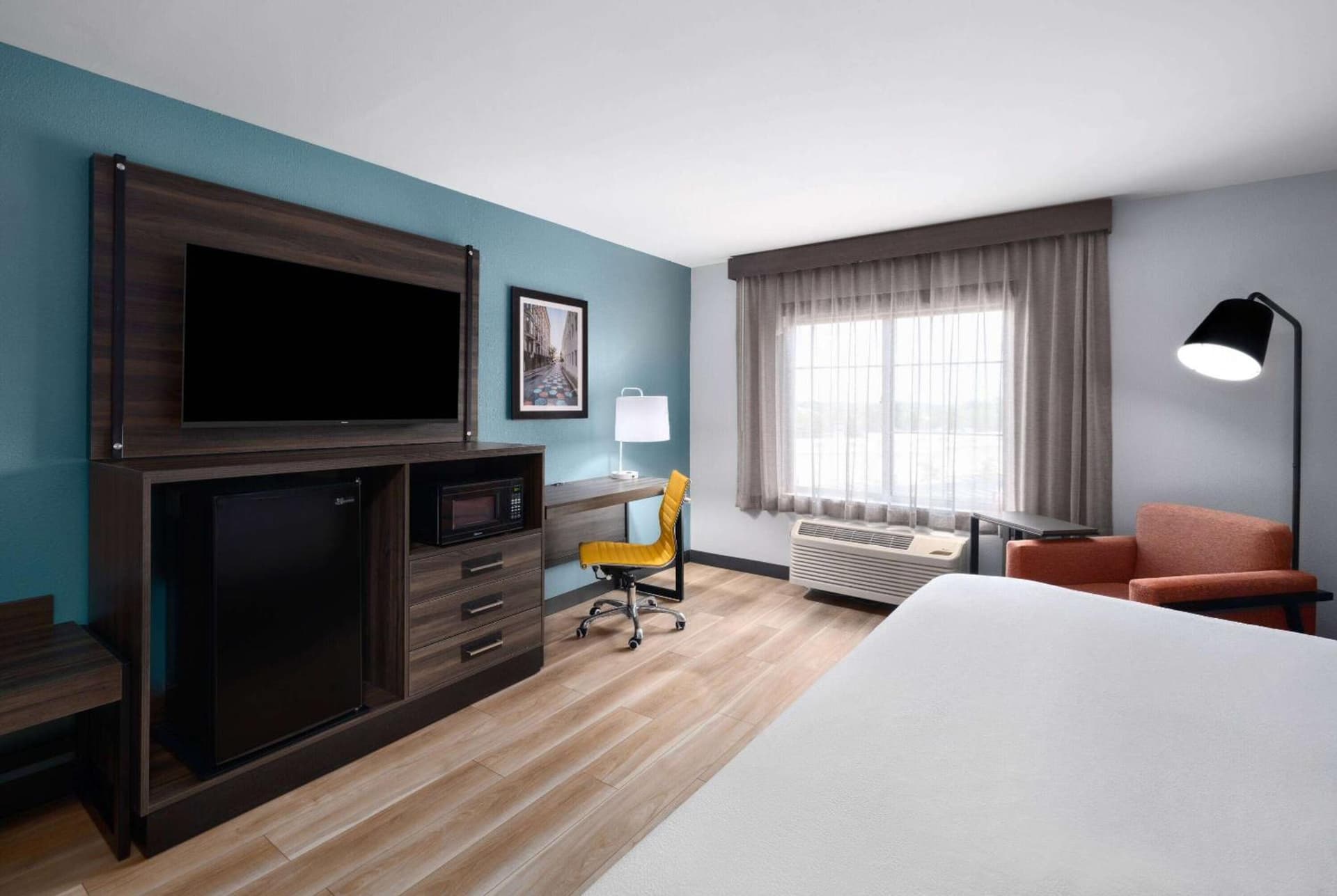 La Quinta by Wyndham Greensboro NC property views in Greensboro, NC — gallery photo 3