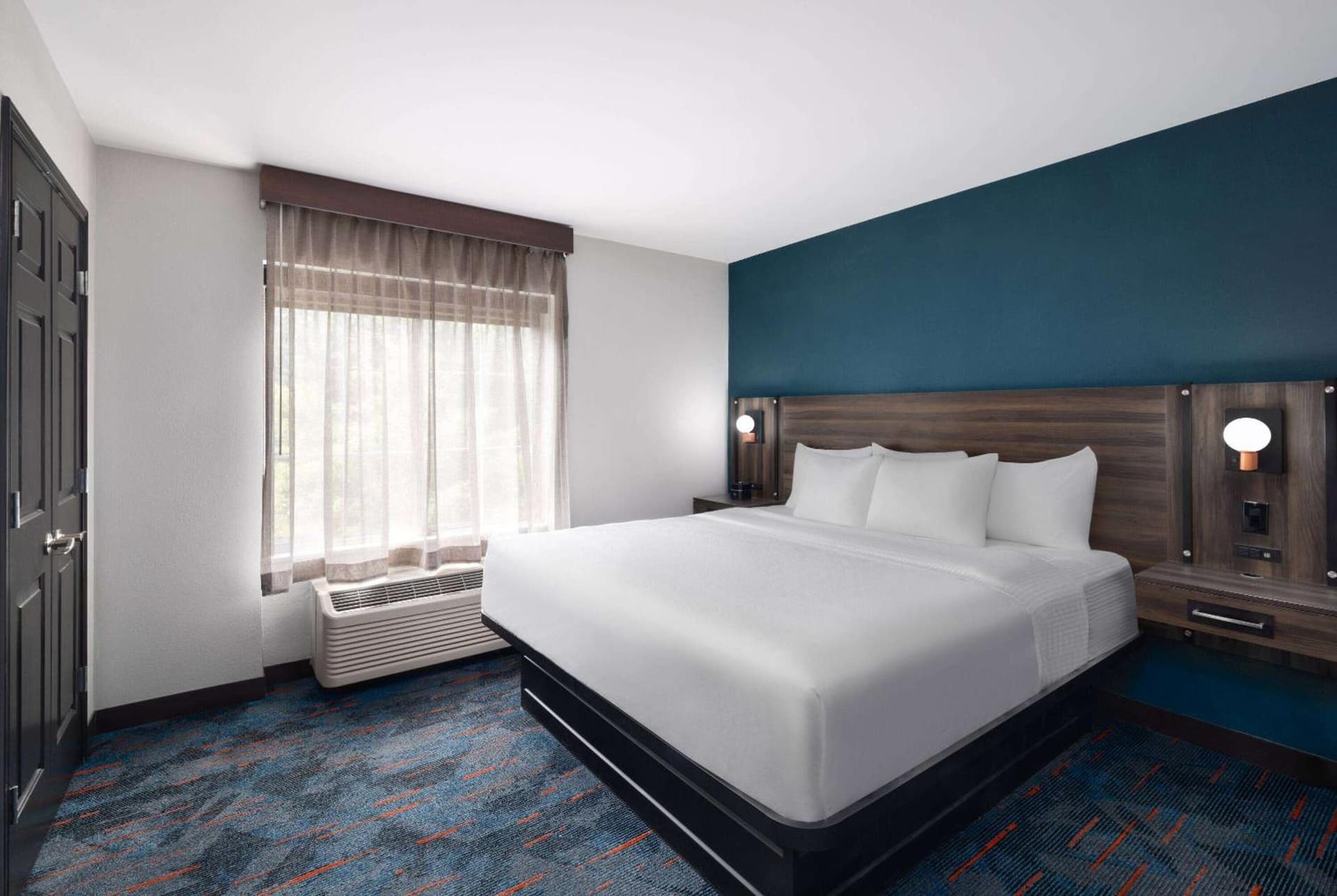 La Quinta by Wyndham Greensboro NC gallery photo in Greensboro, NC — image 4