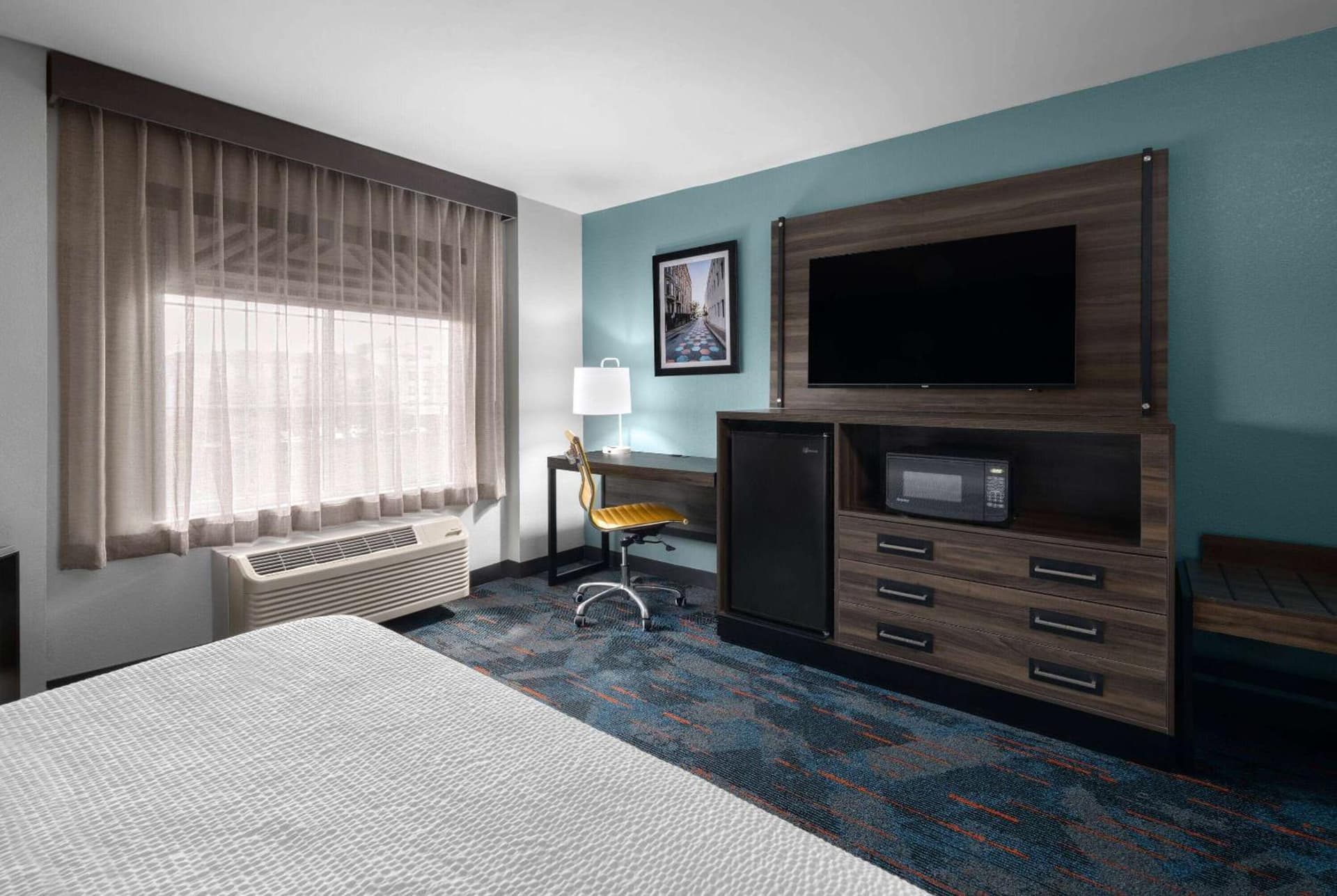 La Quinta by Wyndham Greensboro NC gallery photo in Greensboro, NC — image 8