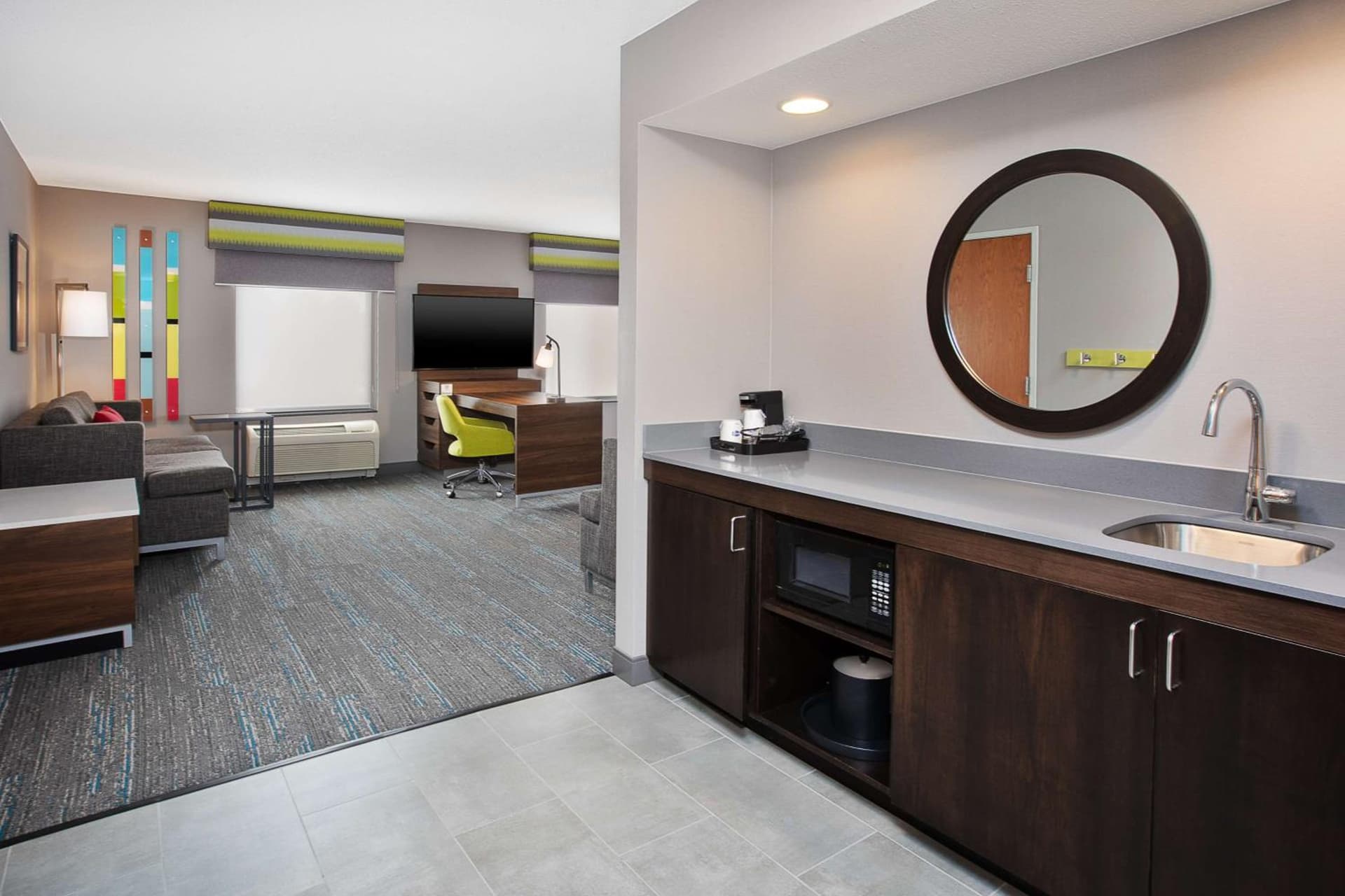 Hampton Inn Detroit - Shelby Township property views in Shelby, MI — gallery photo 3