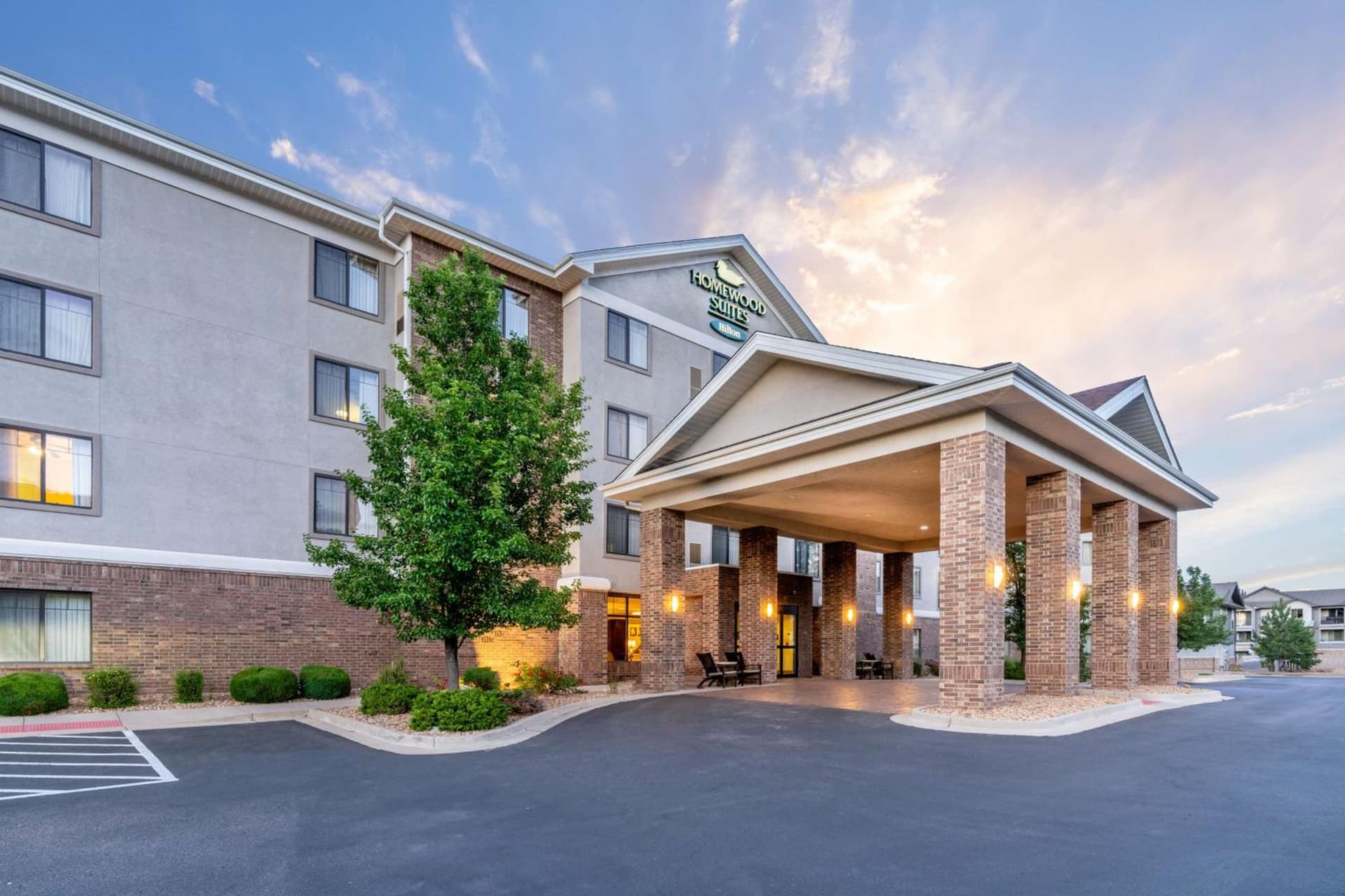 Homewood Suites by Hilton Denver - Littleton interior in Littleton, CO — gallery photo 2