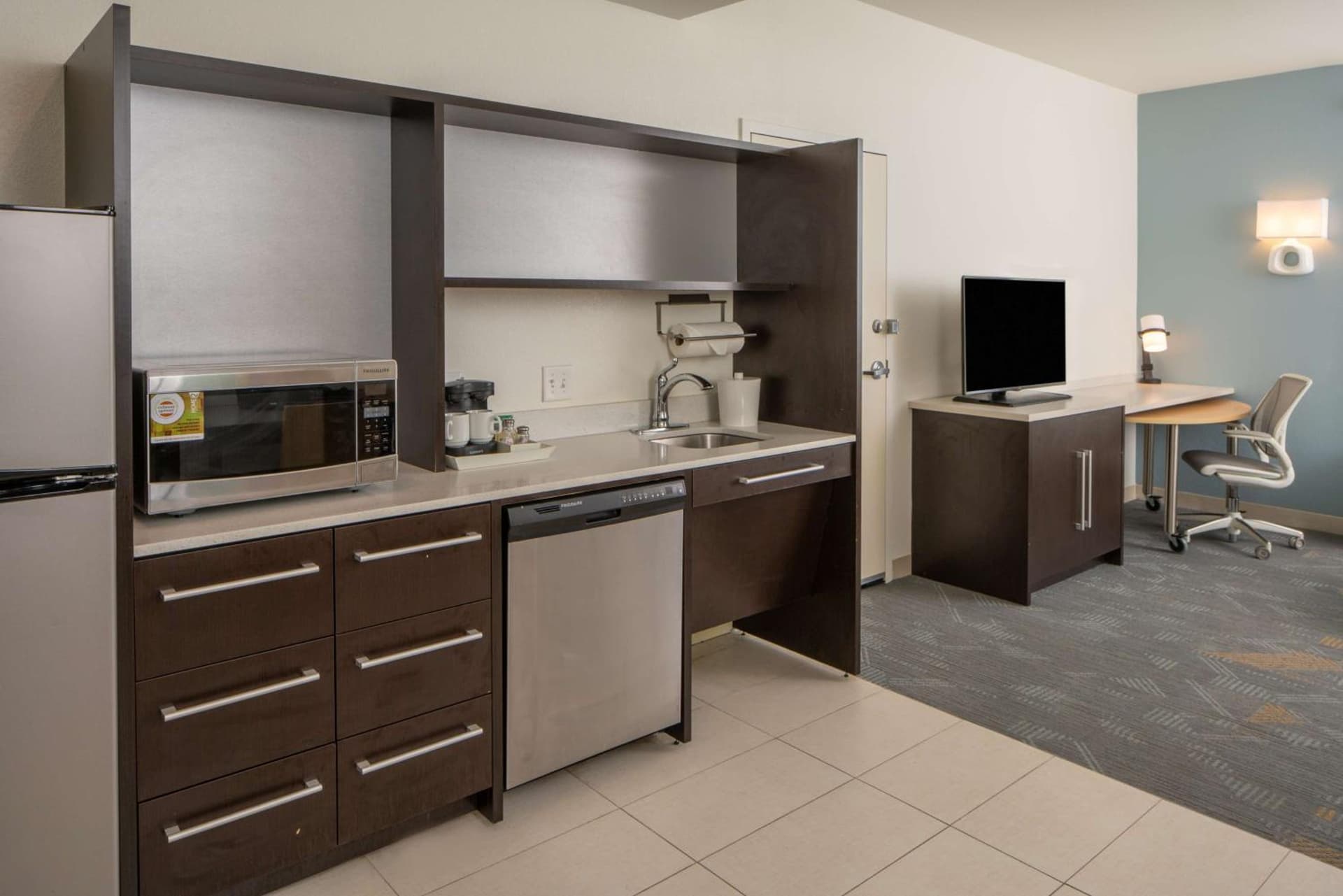 Home2 Suites by Hilton Gulfport I-10 gallery photo in Gulfport, MS — image 19