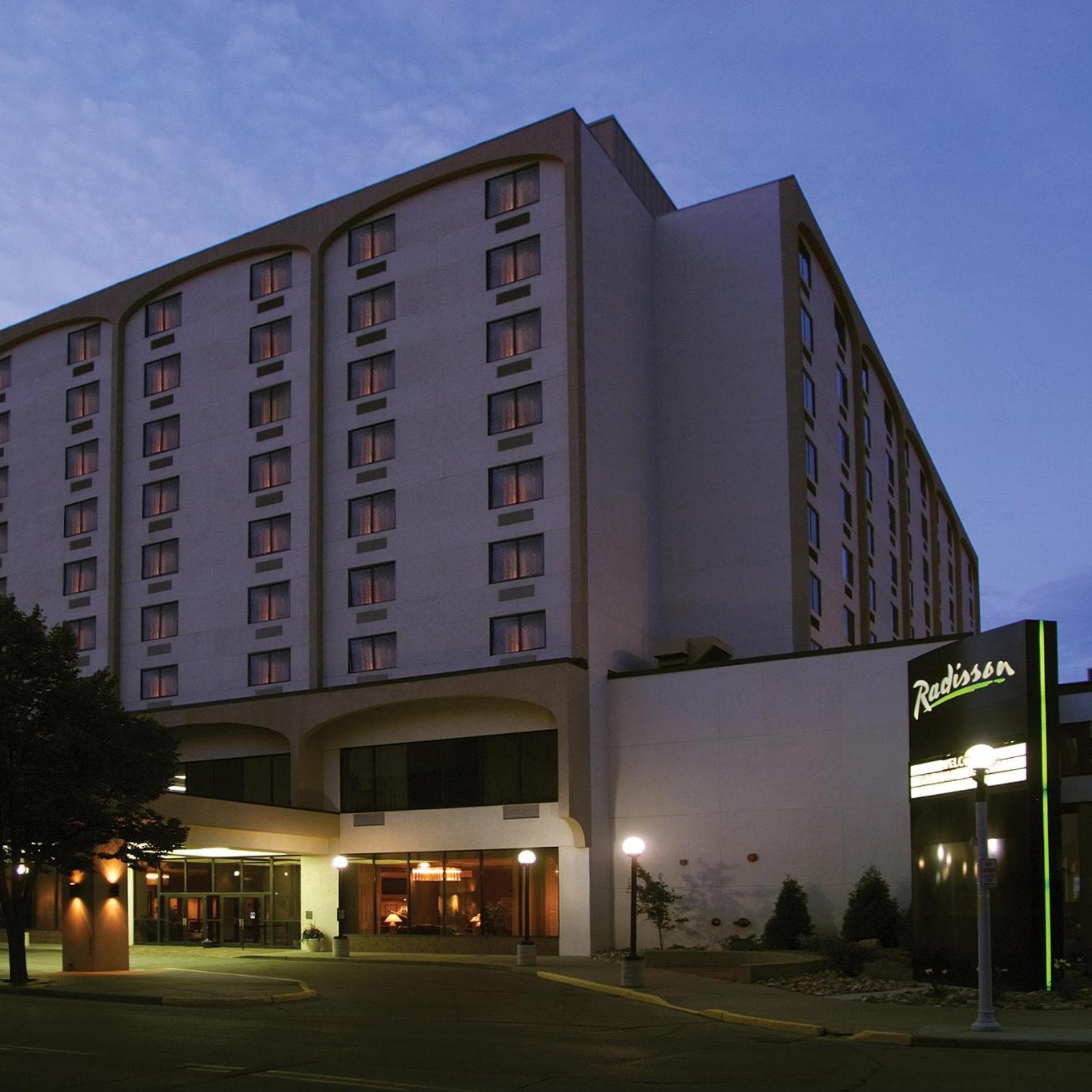 Radisson Hotel Bismarck gallery photo in Bismarck, ND — image 24