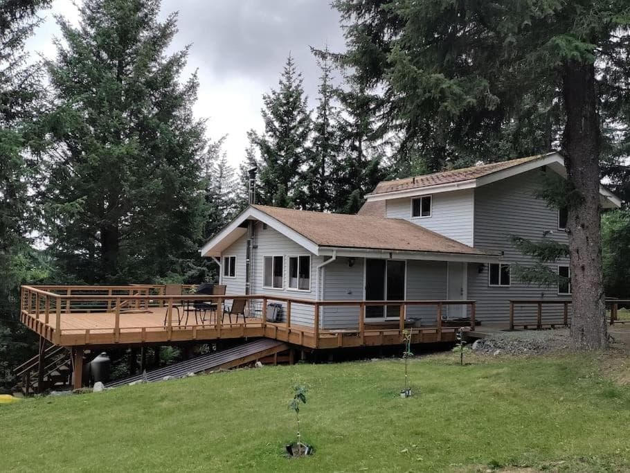 Hunter's Haven property views in Haines, AK — gallery photo 3