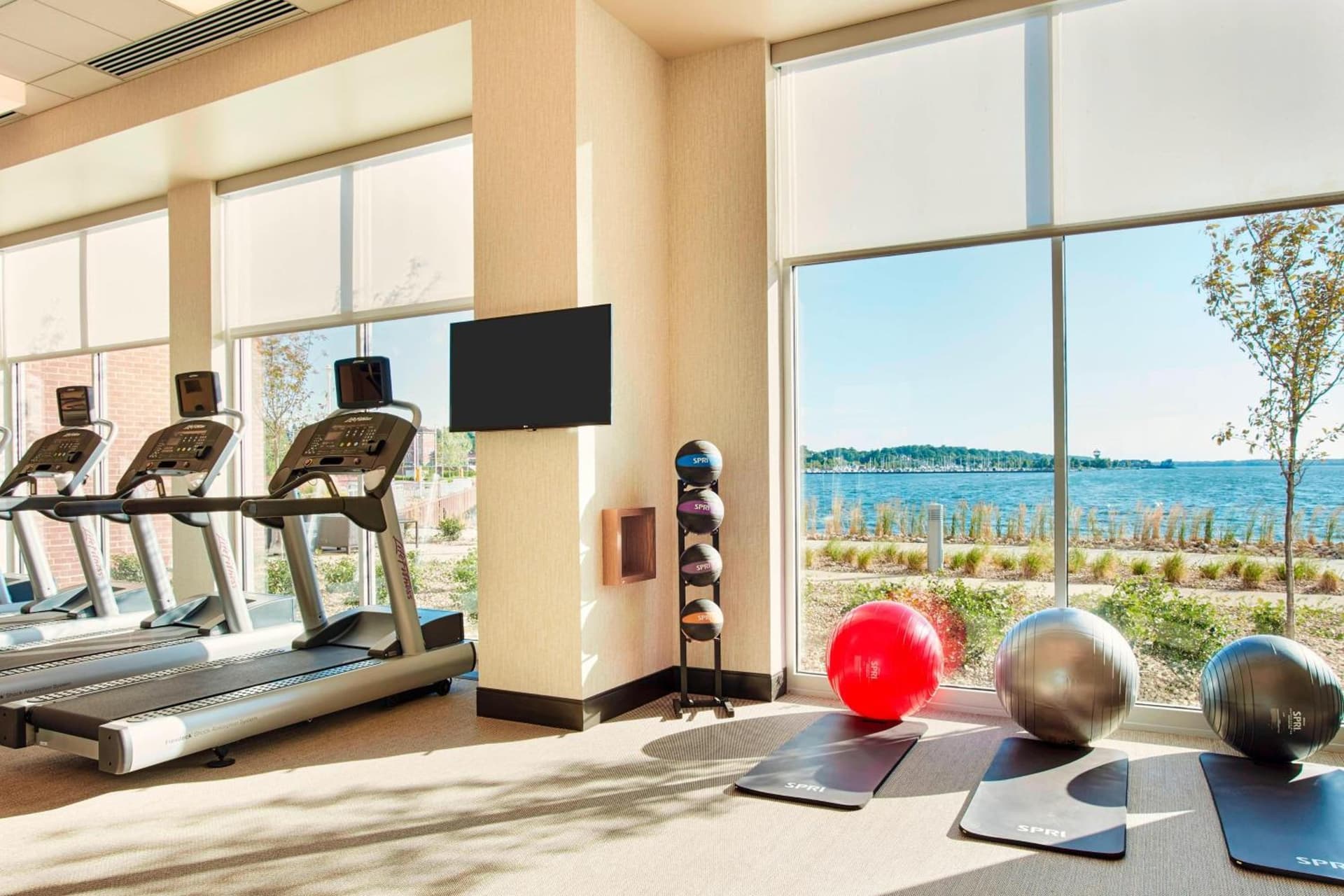 Courtyard by Marriott Erie Bayfront gallery photo in Erie, PA — image 47