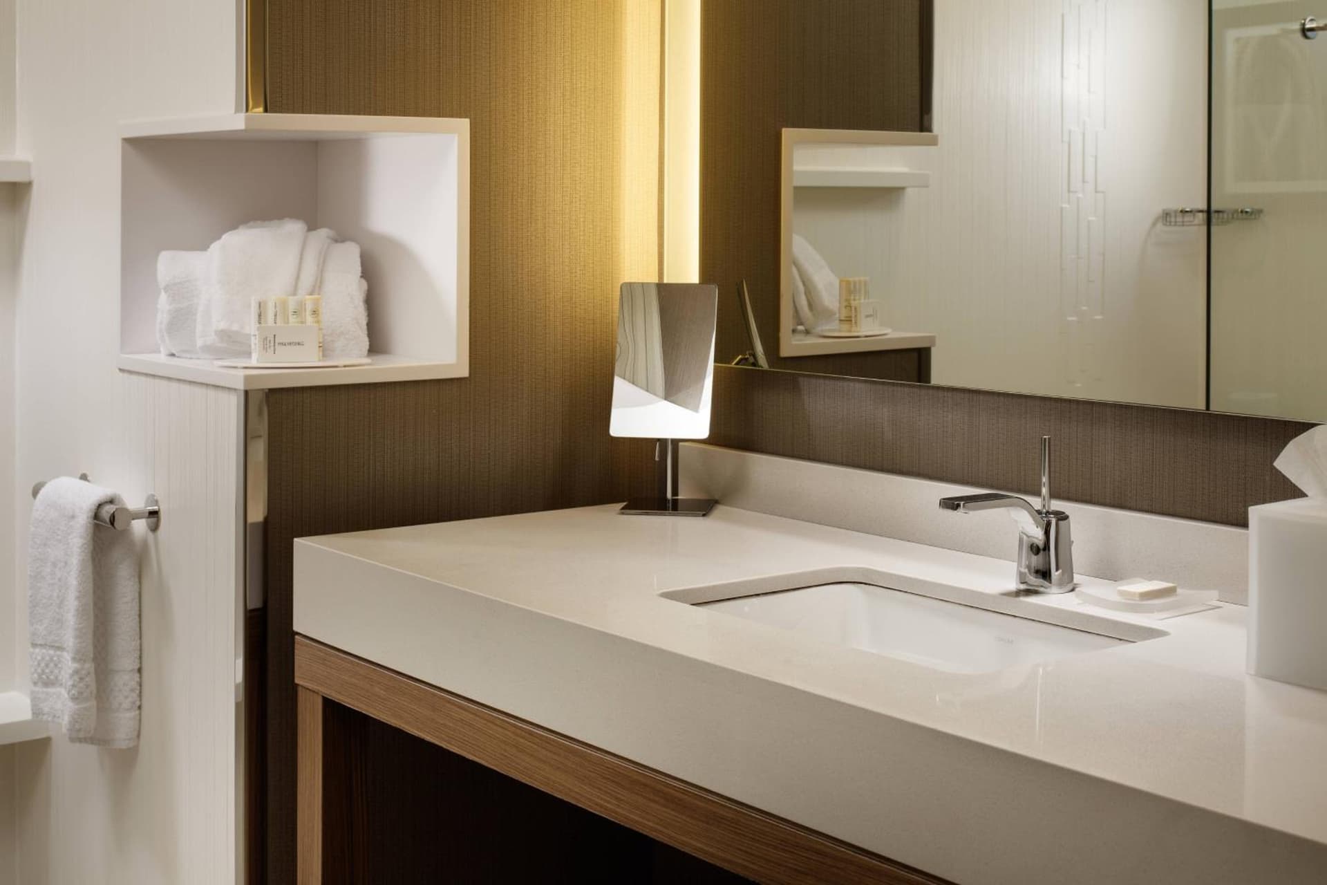 Courtyard by Marriott Erie Bayfront gallery photo in Erie, PA — image 28