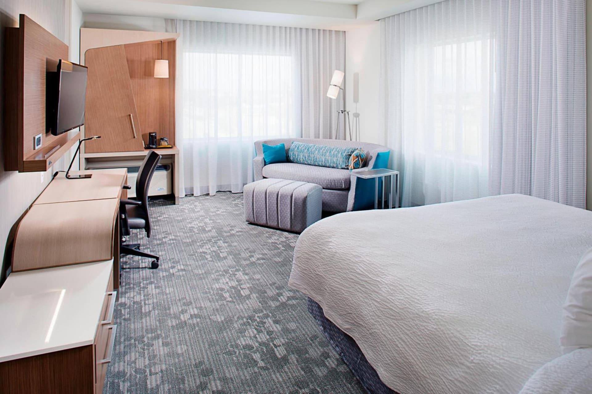 Courtyard by Marriott Dallas Carrollton and Carrollton Conference Center gallery photo in Carrollton, TX — image 22