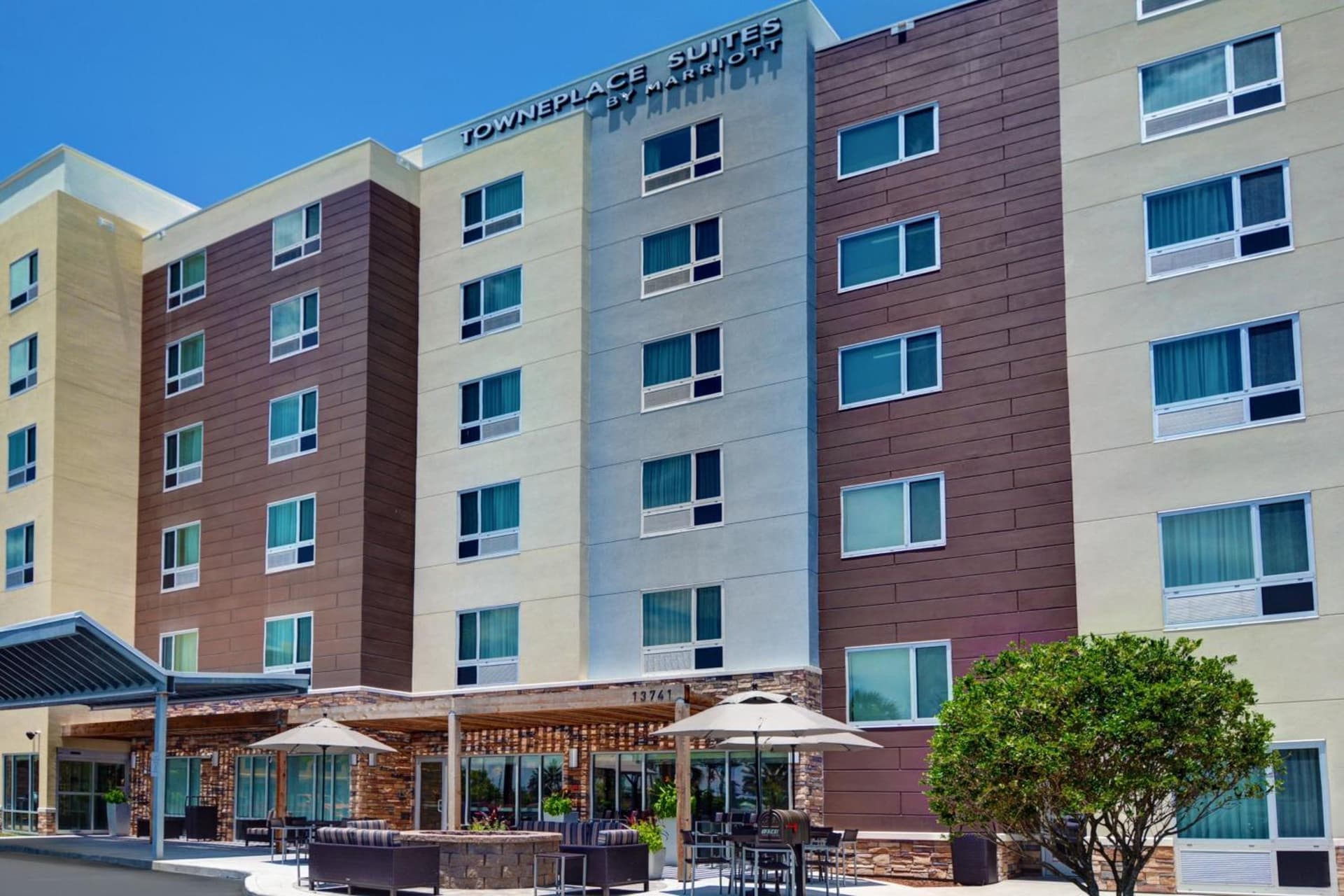 TownePlace Suites by Marriott Jacksonville East interior in Jacksonville, FL — gallery photo 2