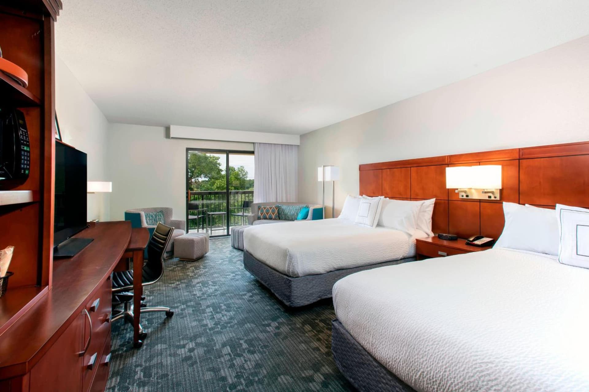 Courtyard by Marriott Myrtle Beach Barefoot Landing gallery photo in Myrtle Beach, SC — image 4