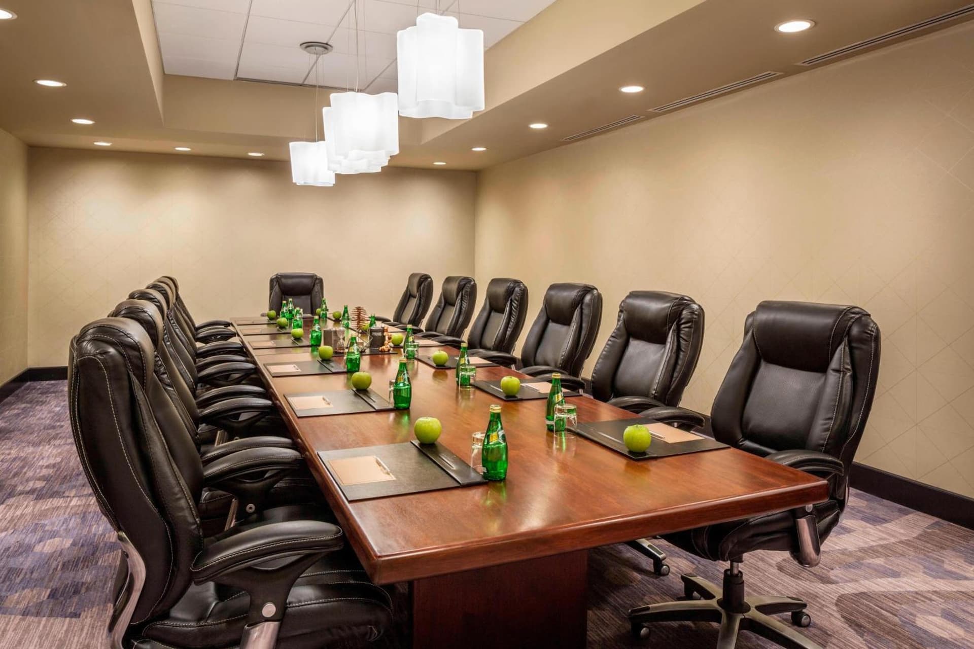 Renaissance Phoenix Downtown Hotel interior in Phoenix, AZ — gallery photo 2