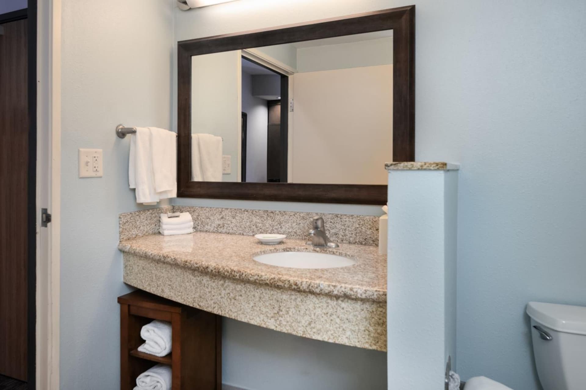 Courtyard by Marriott New Braunfels River Village gallery photo in New Braunfels, TX — image 26