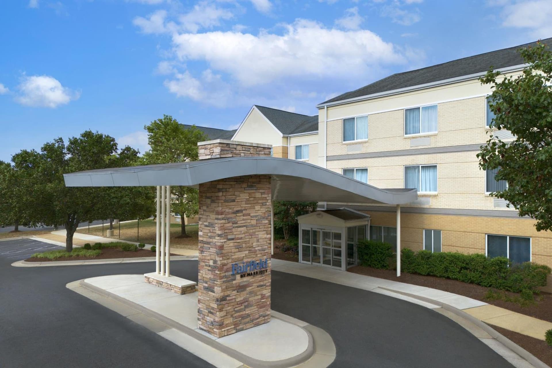 Fairfield Inn & Suites Dulles Airport property views in Sterling, VA — gallery photo 3