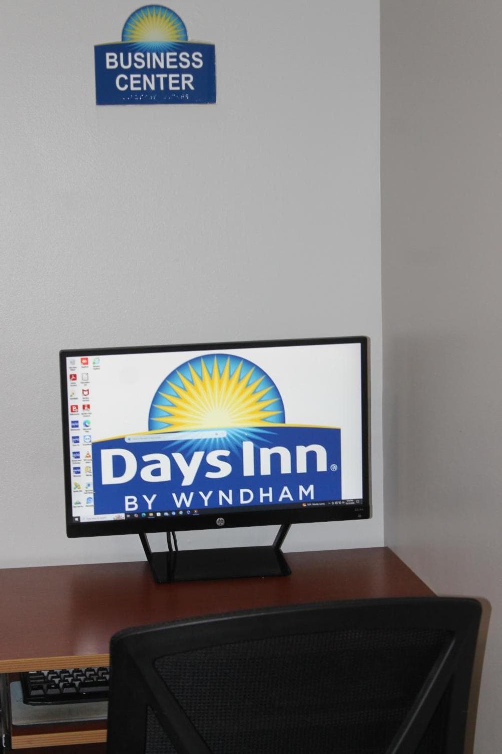 Days Inn by Wyndham Budd Lake gallery photo in Budd Lake, NJ — image 31