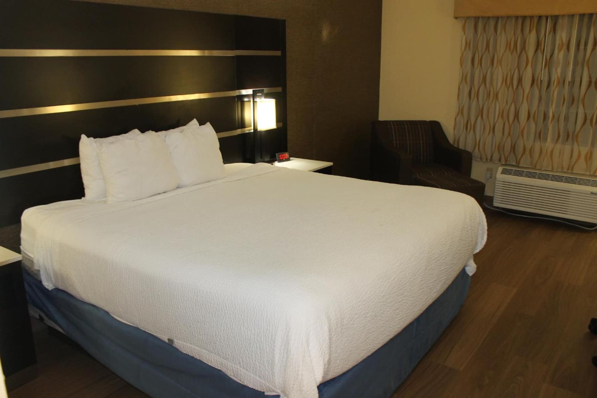 Days Inn by Wyndham Budd Lake property views in Budd Lake, NJ — gallery photo 3