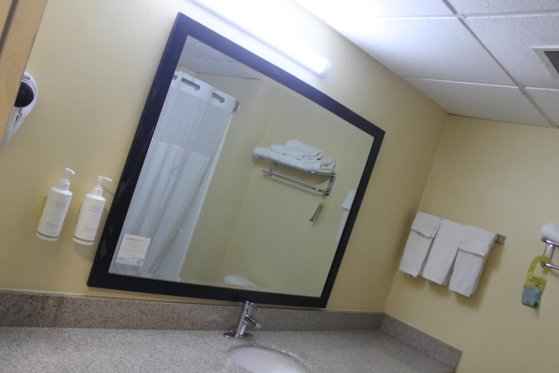 Days Inn by Wyndham Budd Lake gallery photo in Budd Lake, NJ — image 9