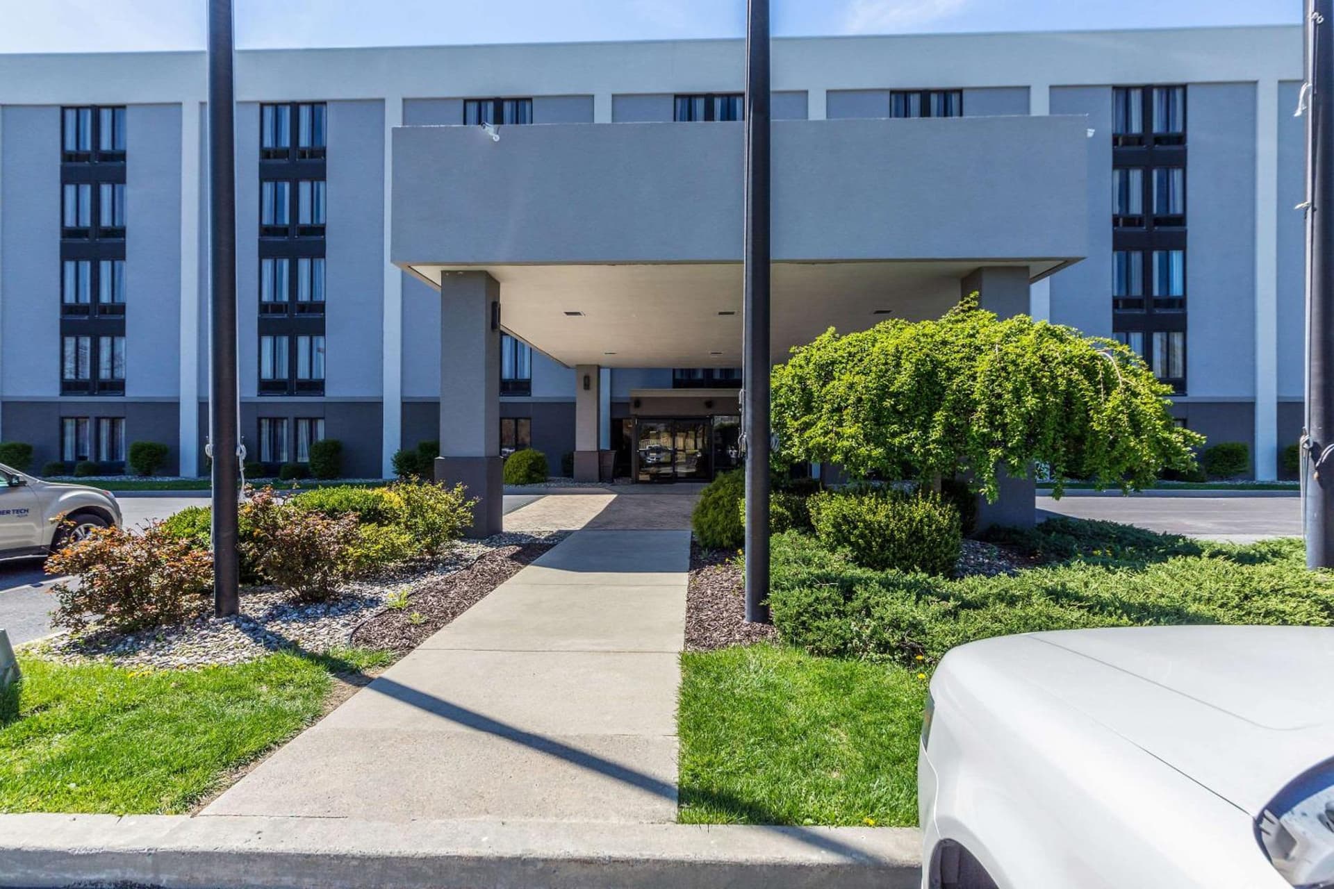 Allentown Park Hotel by The Red Collection property views in Allentown, PA — gallery photo 3