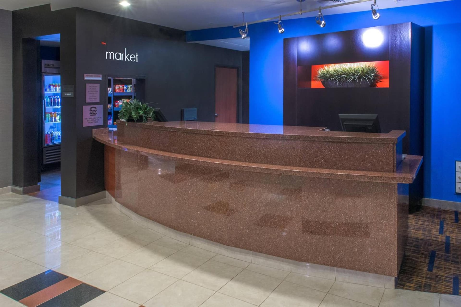 Courtyard by Marriott Albany interior in Albany, GA — gallery photo 2