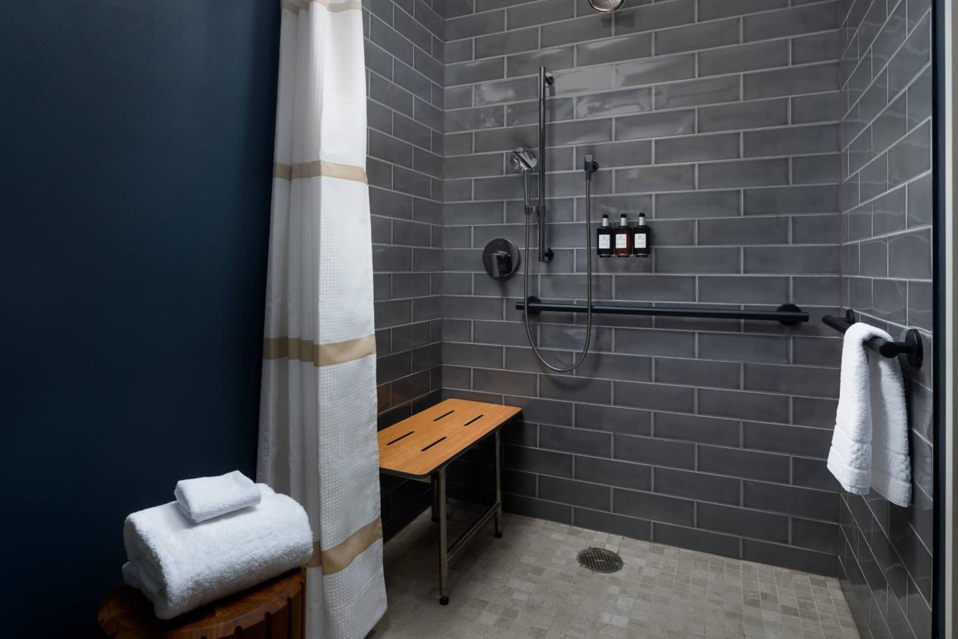Hotel Distil, Autograph Collection interior in Louisville, KY — gallery photo 2